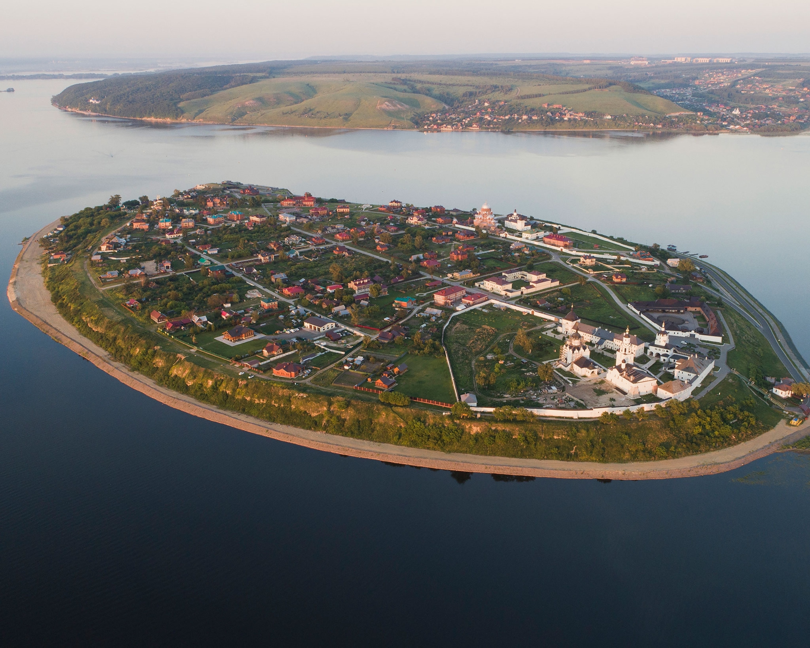 life along the Volga River