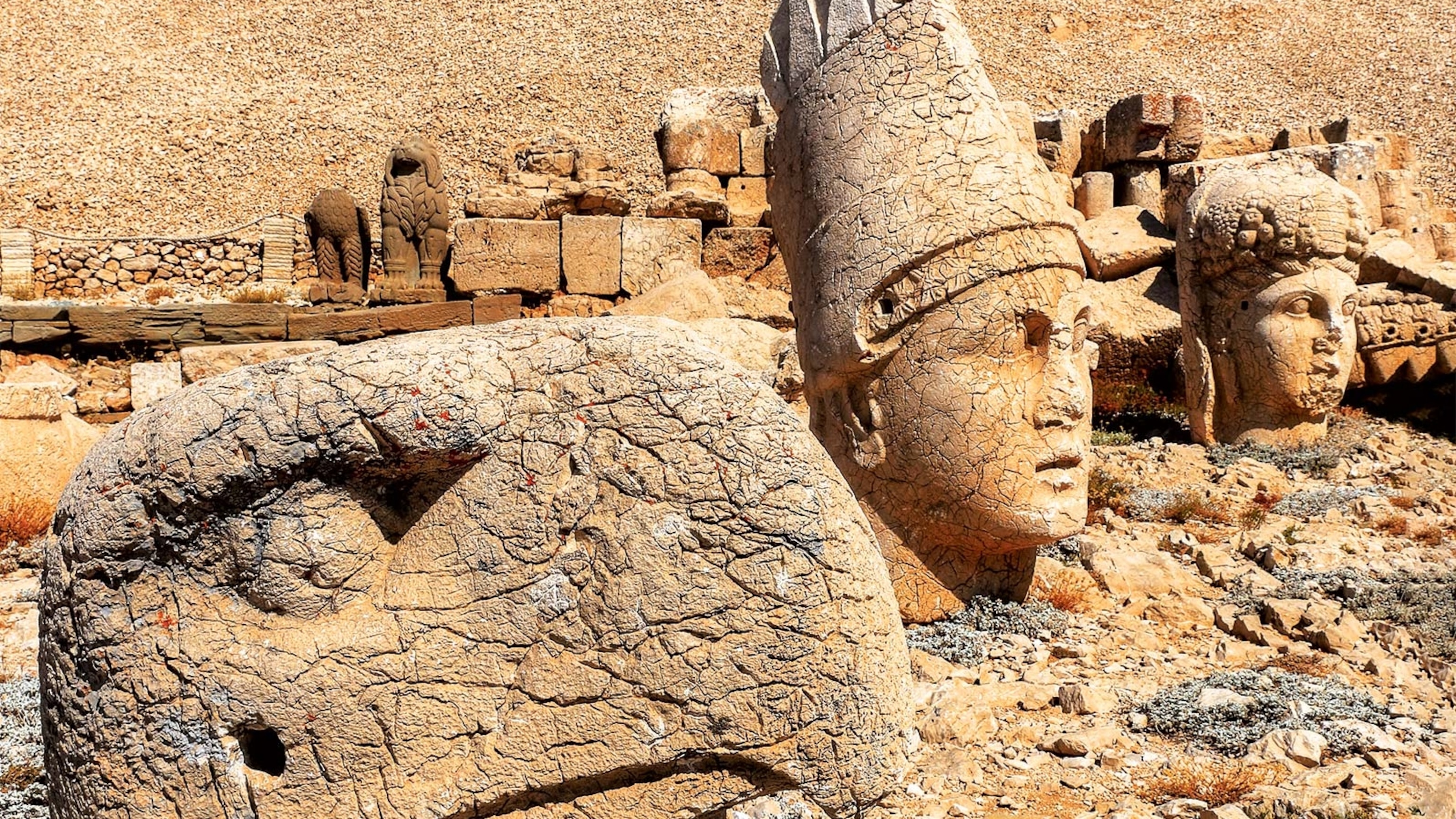 The eighth wonder of the ancient world may have an untouched tomb