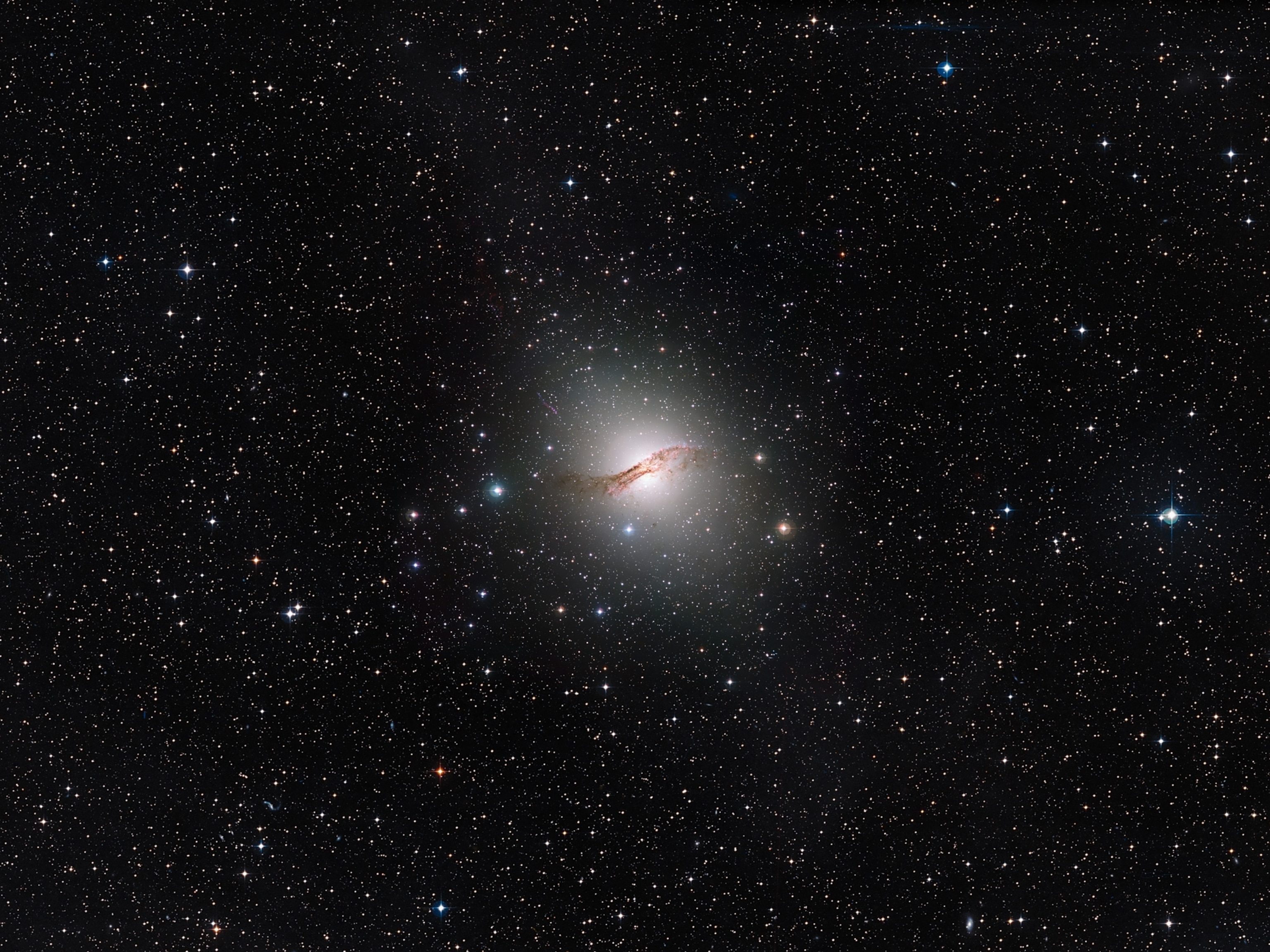 Centaurus A halo