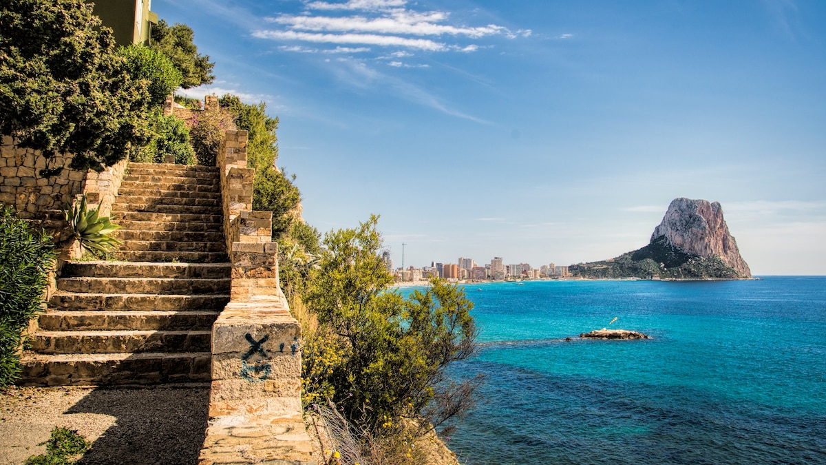 Spain’s Costa Blanca or Costa Brava: Which should you visit?