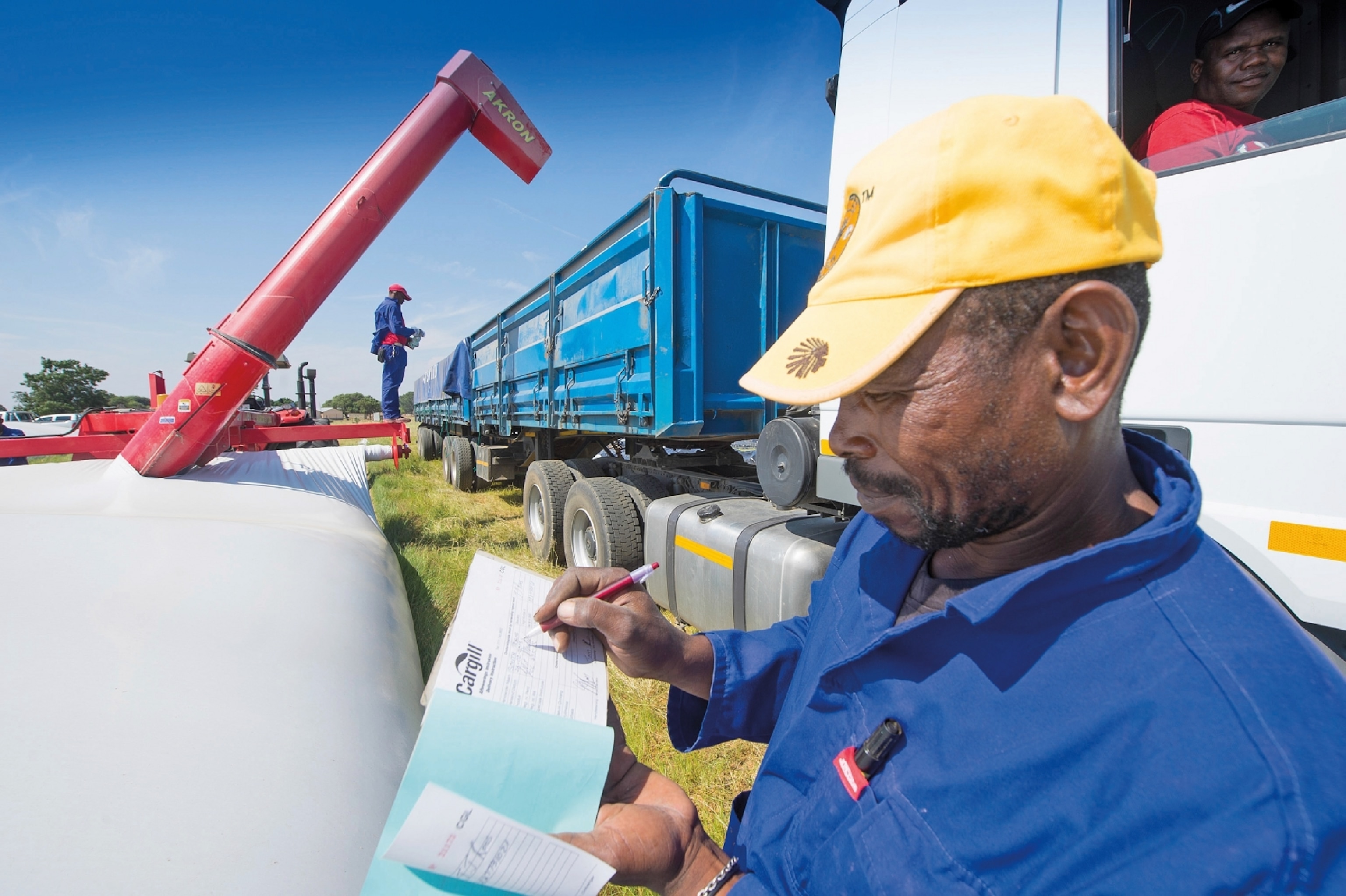 Logistics and infrastructure to connect points along supply chains will be a crucial part of building sustainable food systems for Africa.  PHOTOGRAPH BY PALANI MOHAN