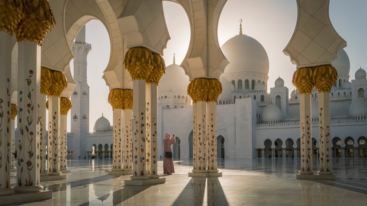 Museums. Jaw-dropping architecture. Here's the best things to do in Abu Dhabi | National Geographic