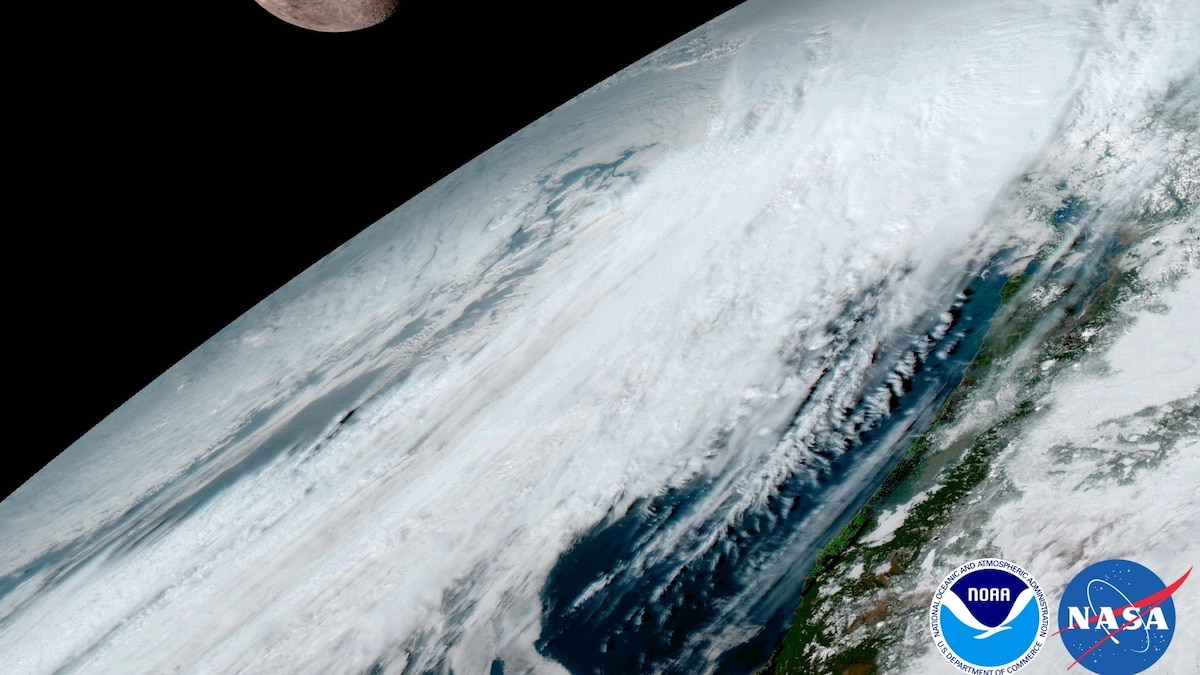 Earth Shines in Dramatic New Pictures From Space | National Geographic