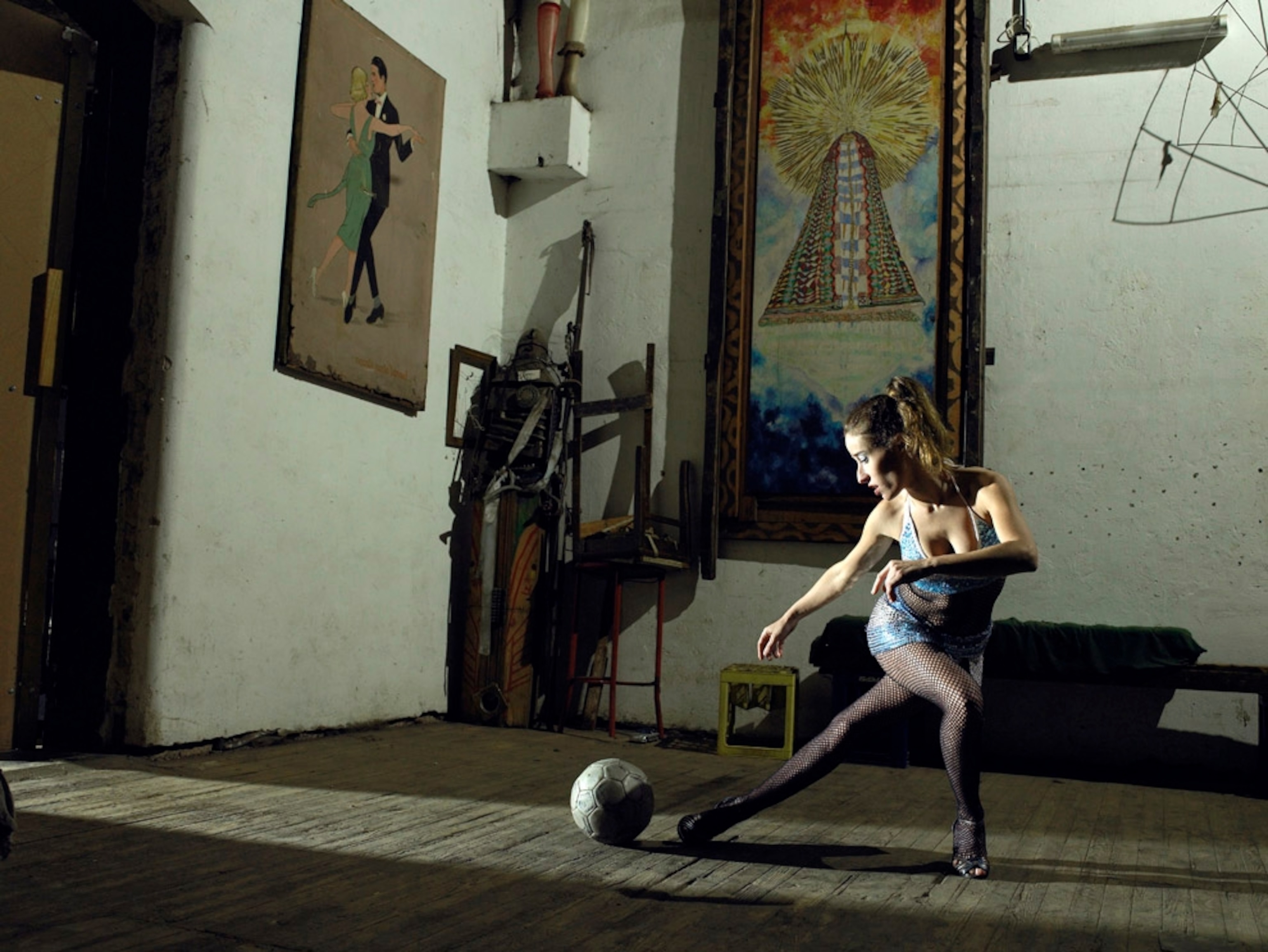 A dance student practices