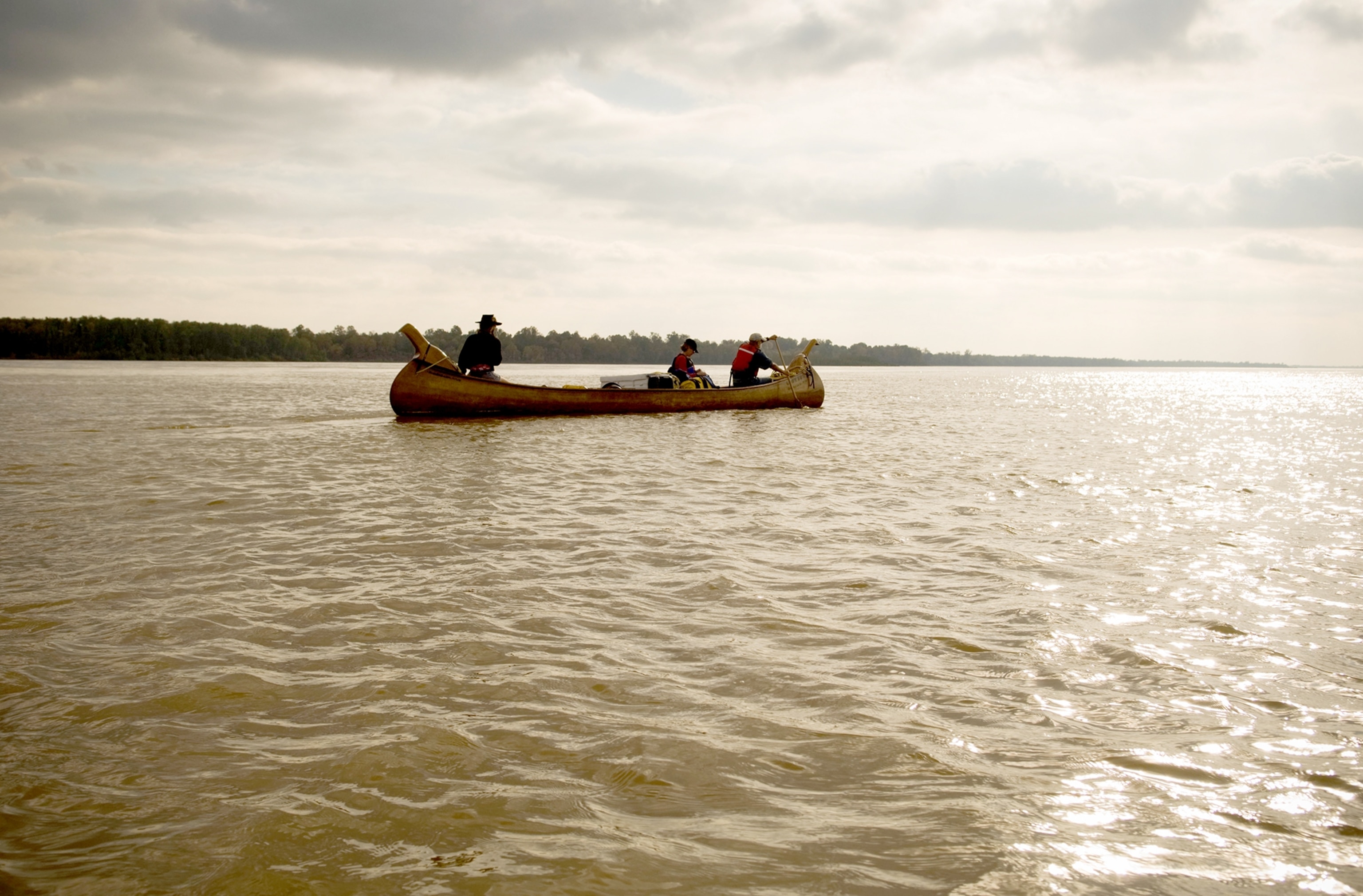 a canoe travel down the Mississippi River in Mississippi