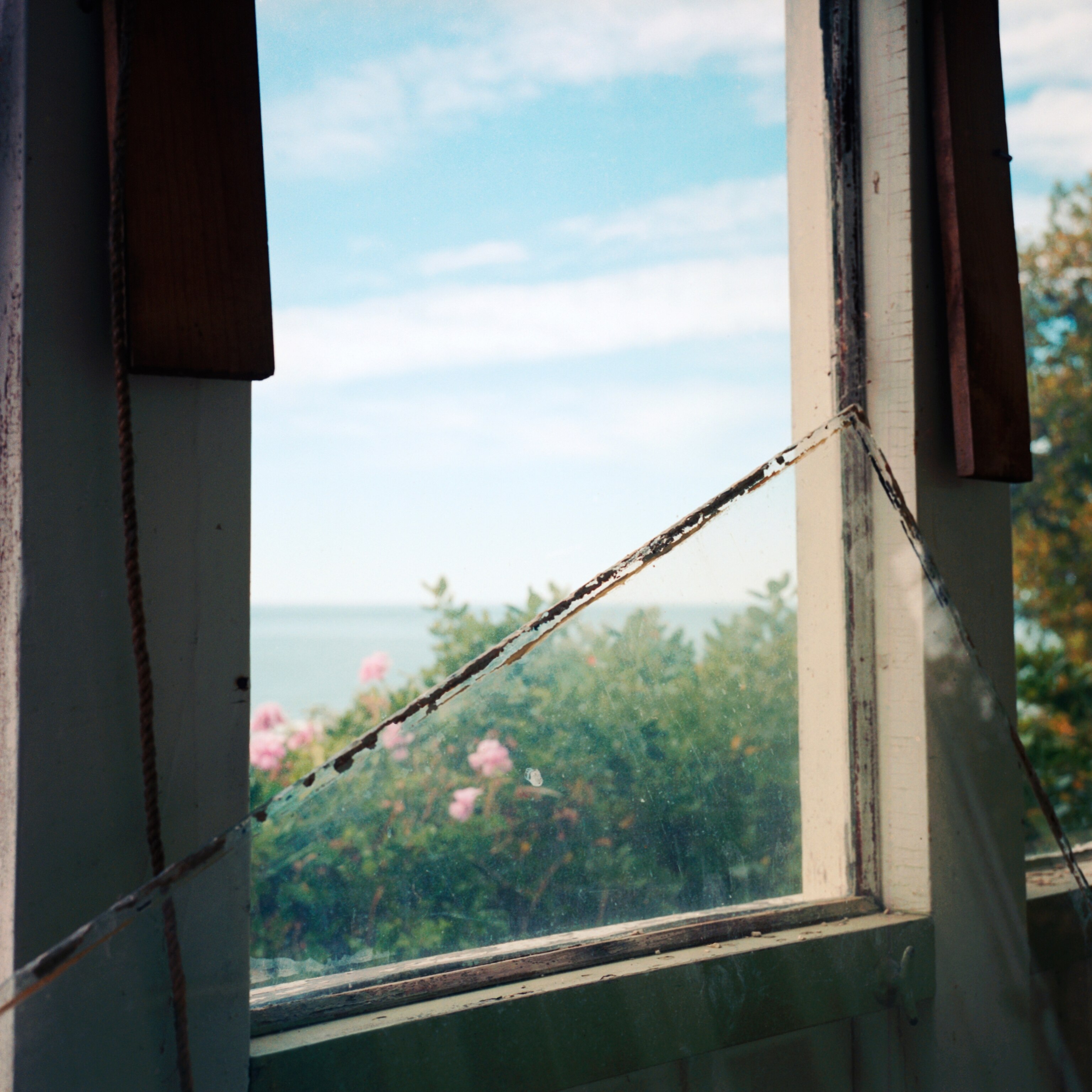 glass pane out of window frame