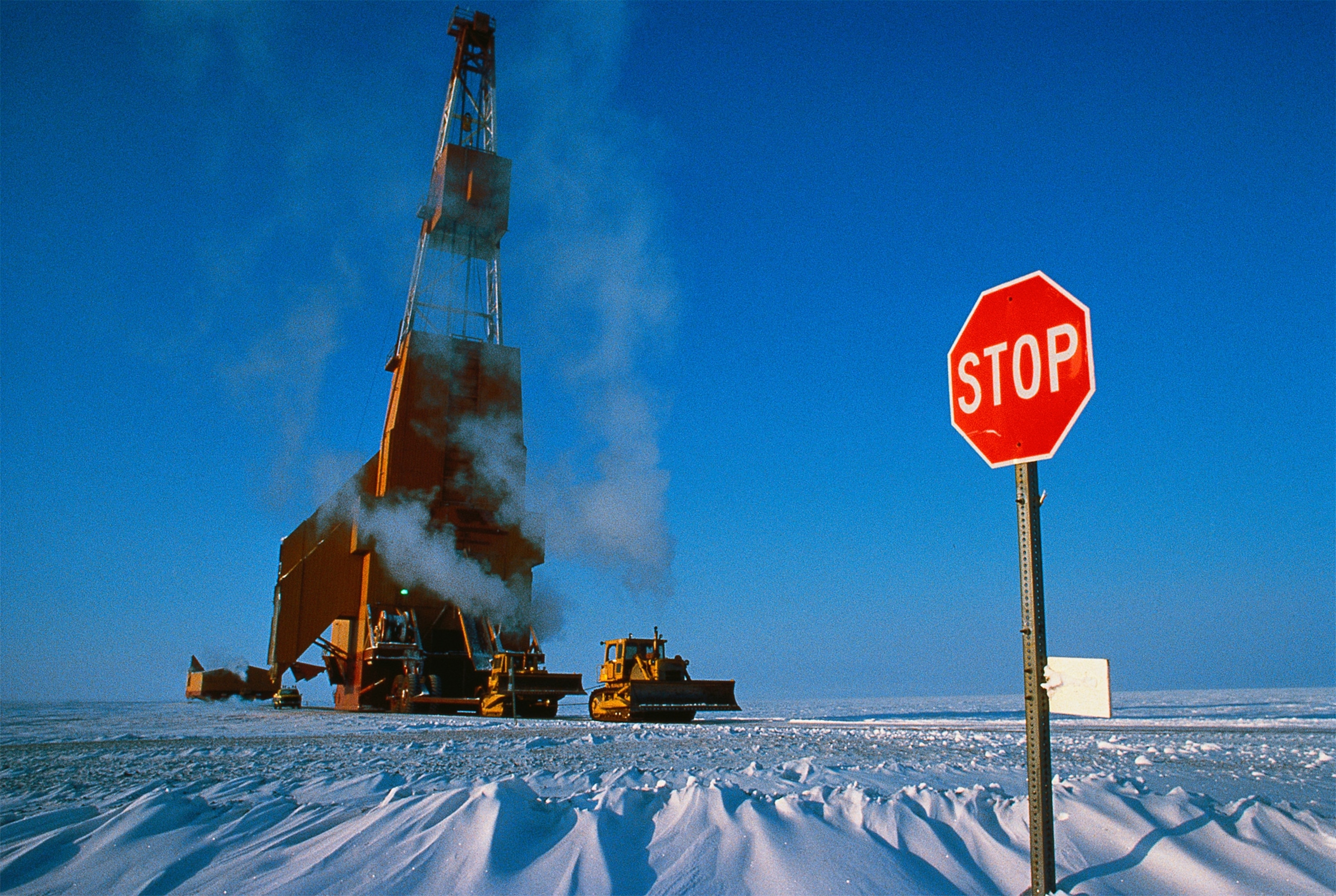 <p>The U.S. Coast Guard Cutter Healy breaks ice ahead of the Canadian Coast Guard Ship Louis S. St-Laurent in the Arctic Ocean</p>