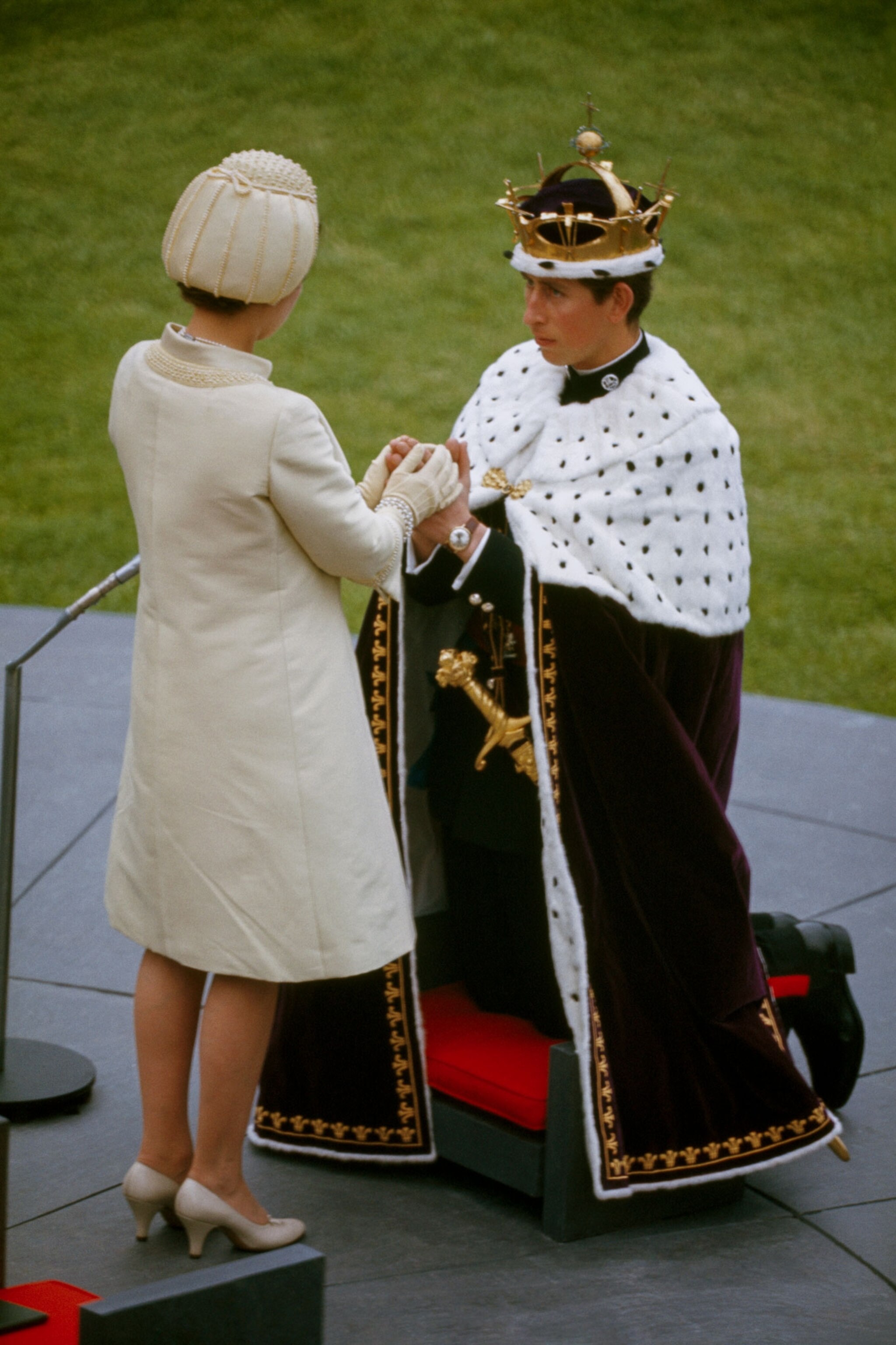 What happens now that Queen Elizabeth II has passed?