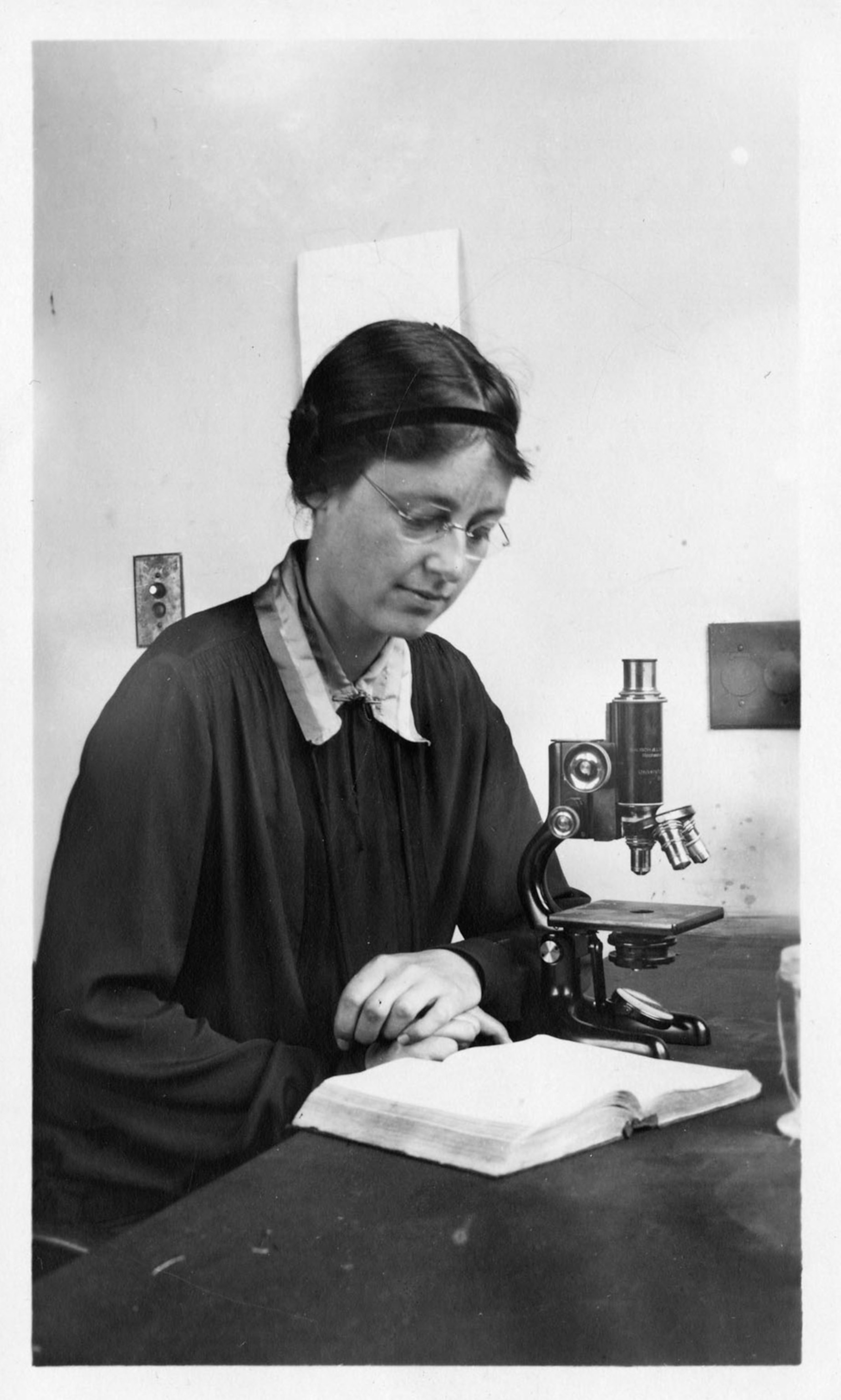 Kathleen Mary Drew-Baker (1901-1957), Photograph by Bygone Collection, Alamy