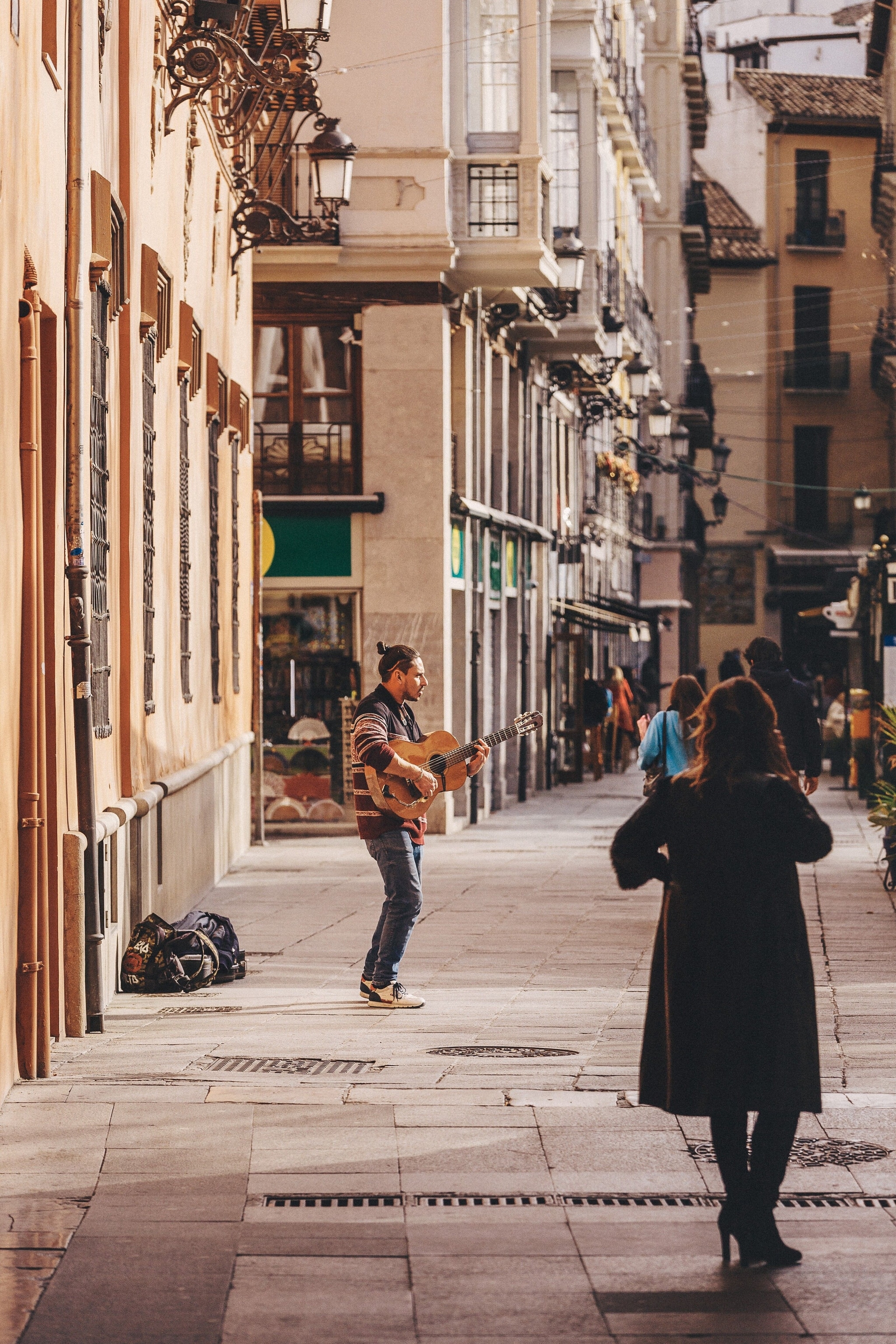 A busker on Plaza Bib-Rambla, in the historic Albaicín neighbourhood.