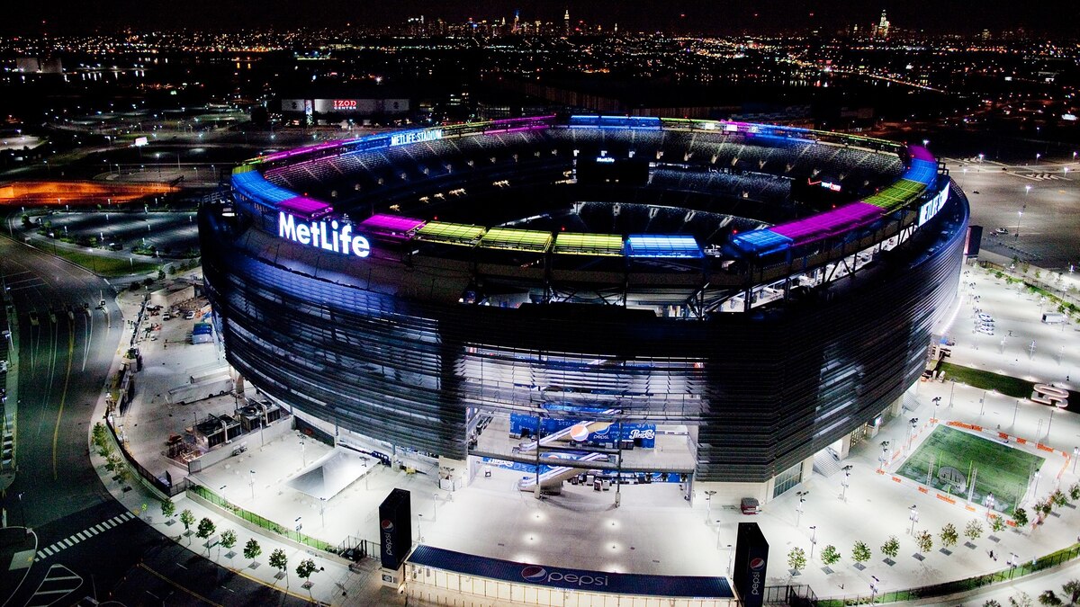 Super Bowl's Green Stadiums MetLife and Others Tackle Energy Efficiency