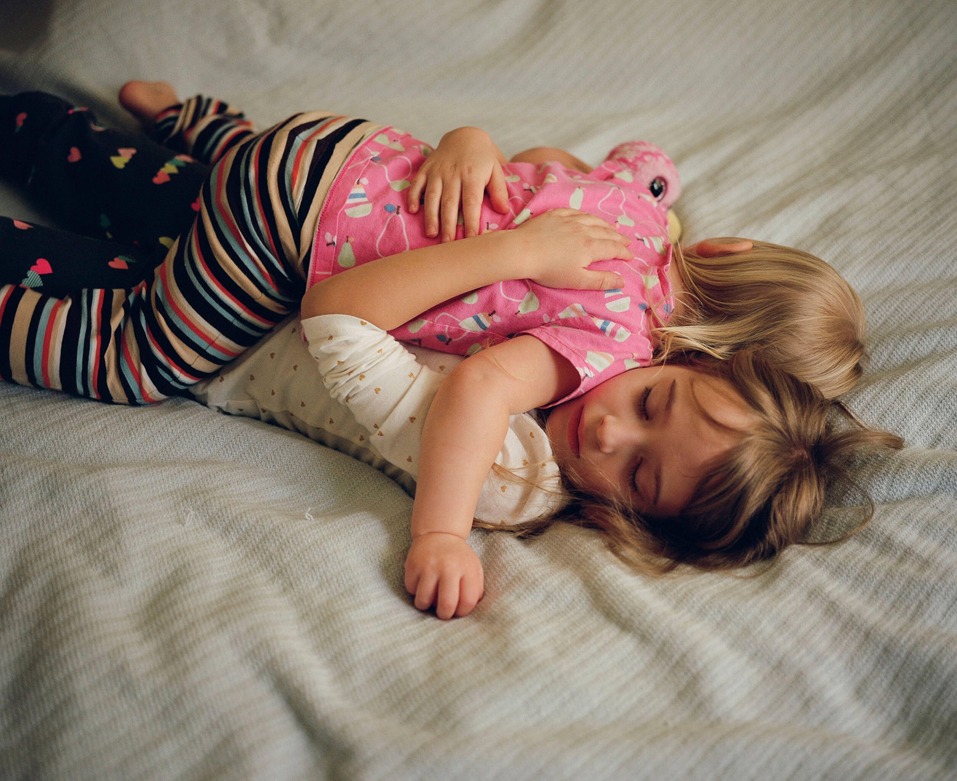 Daughters of photographer Matt Eich