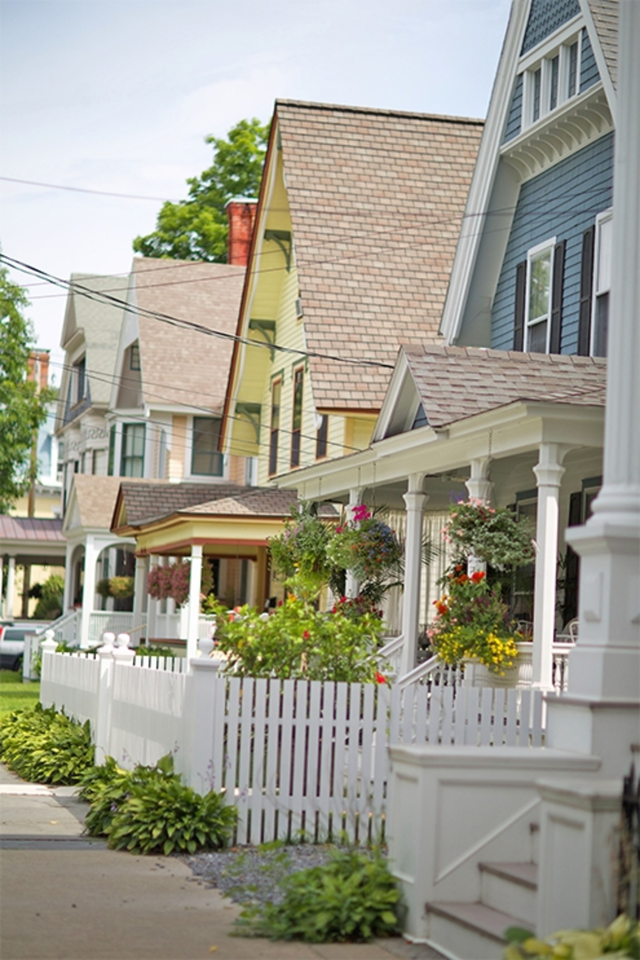houses on Circular Street in Saratoga, New York