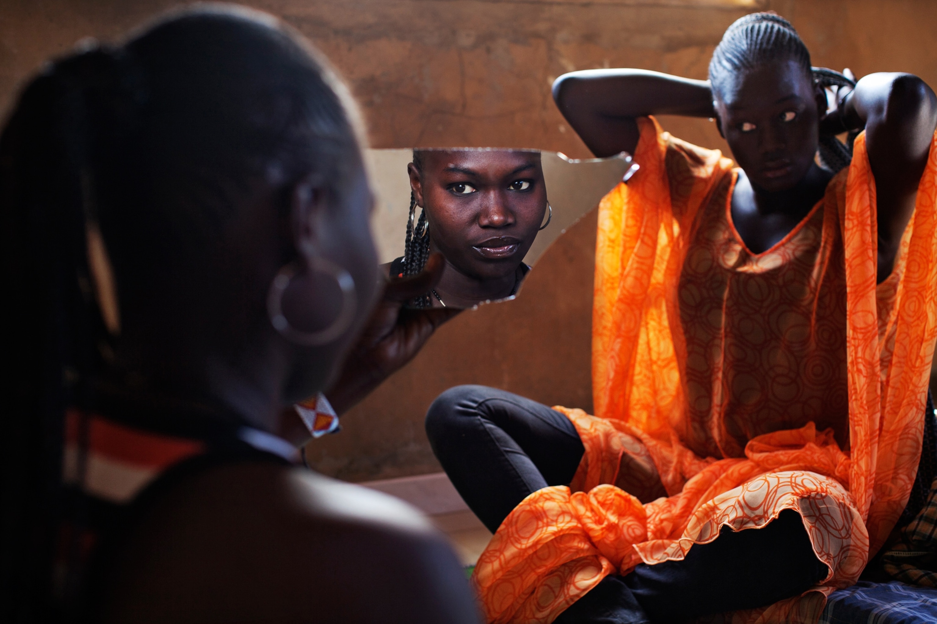 two women preparing for Gamou-Ndande