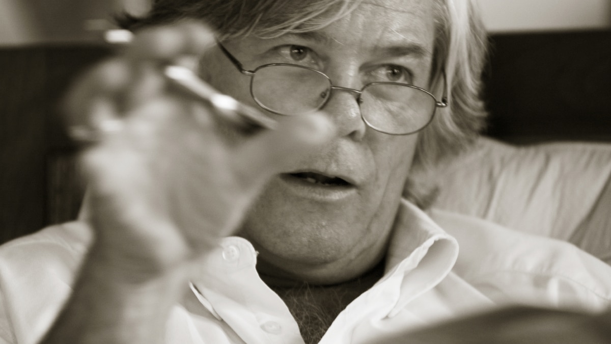 Keith Bellows Award Winning Editor Of National Geographic Traveler Dies