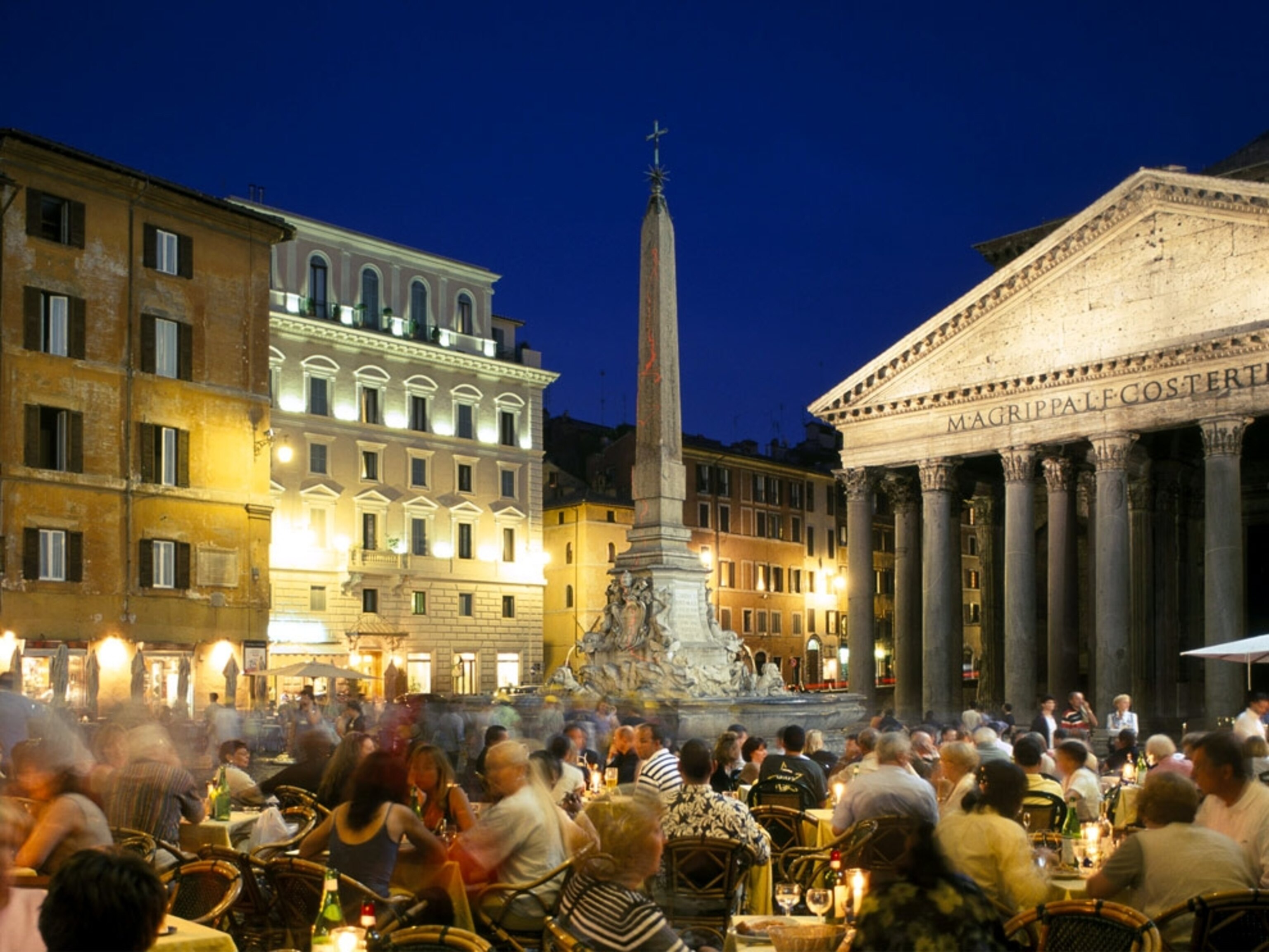 Diners sitting at an outdoor eatery