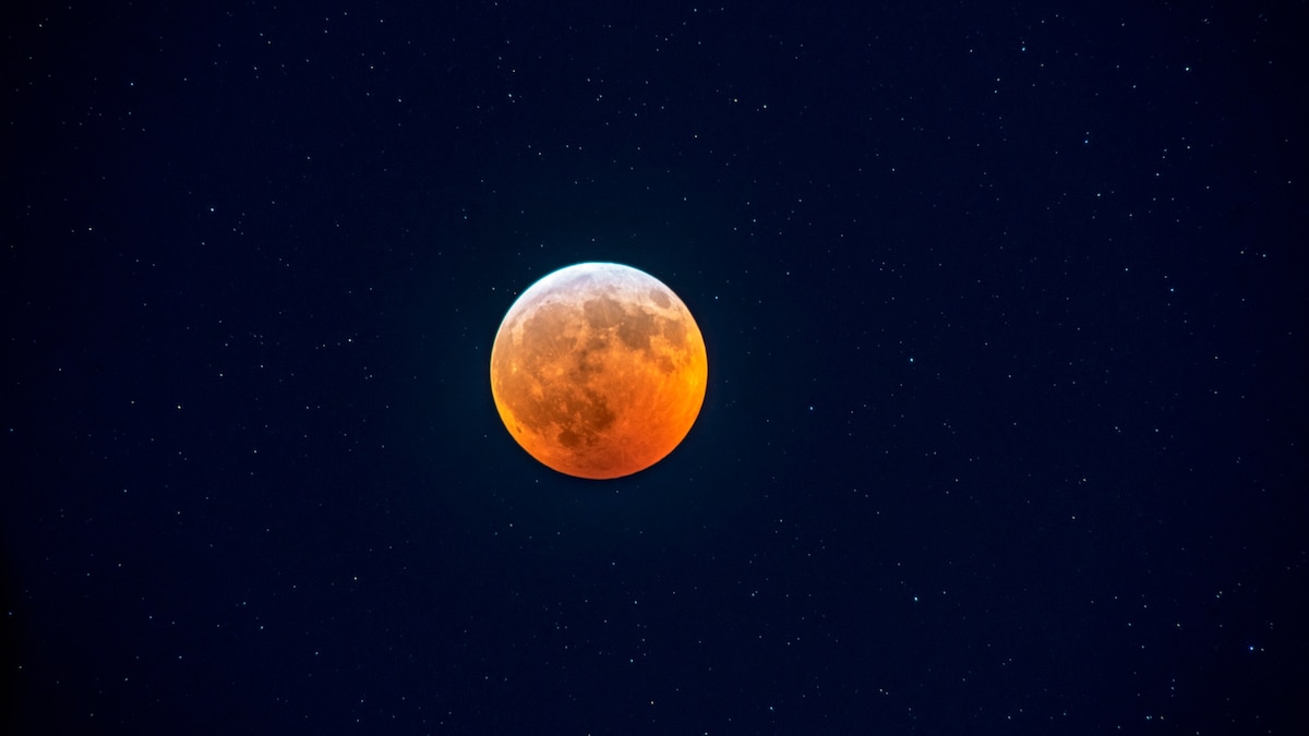 what-is-a-lunar-eclipse-and-when-will-the-next-one-happen