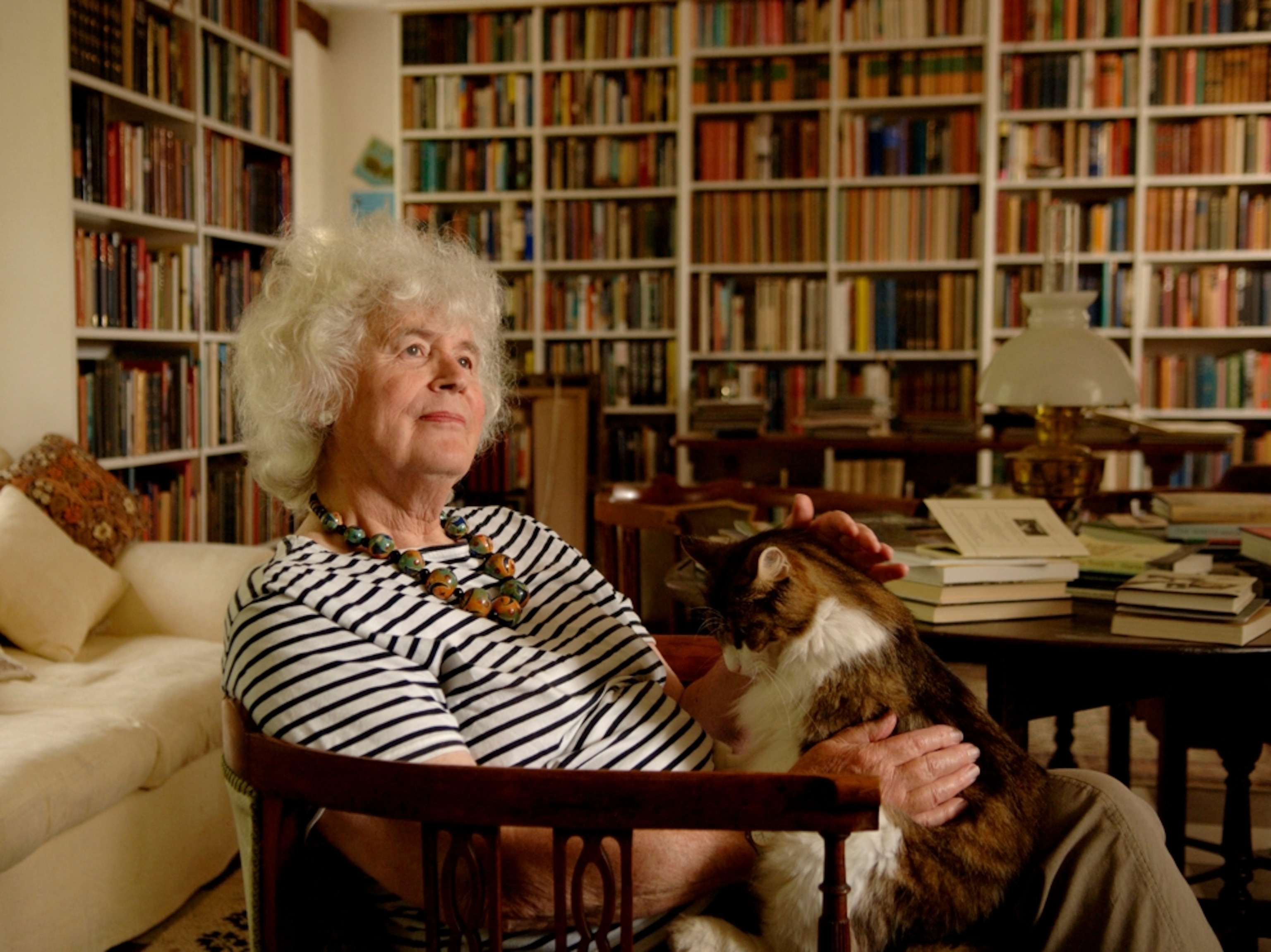 Author Jan Morris with cat, Llanystumdwy, Wales
