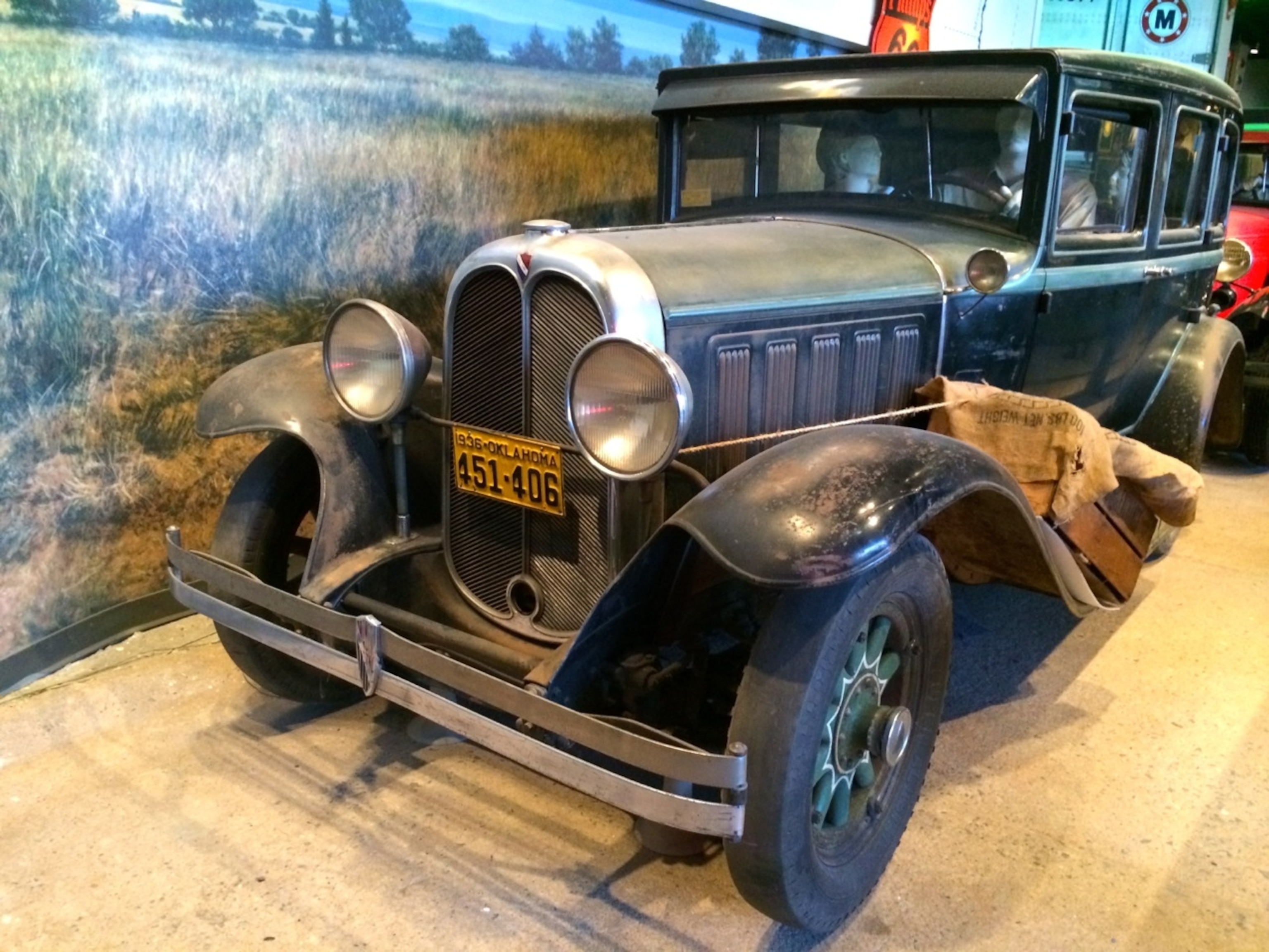 A 1929 Oakland Sedan, one of the first popular family cars to travel Route 66, on display at the Smithsonian's National Museum of American History (Photo by Andrew Evans, National Geographic Travel)