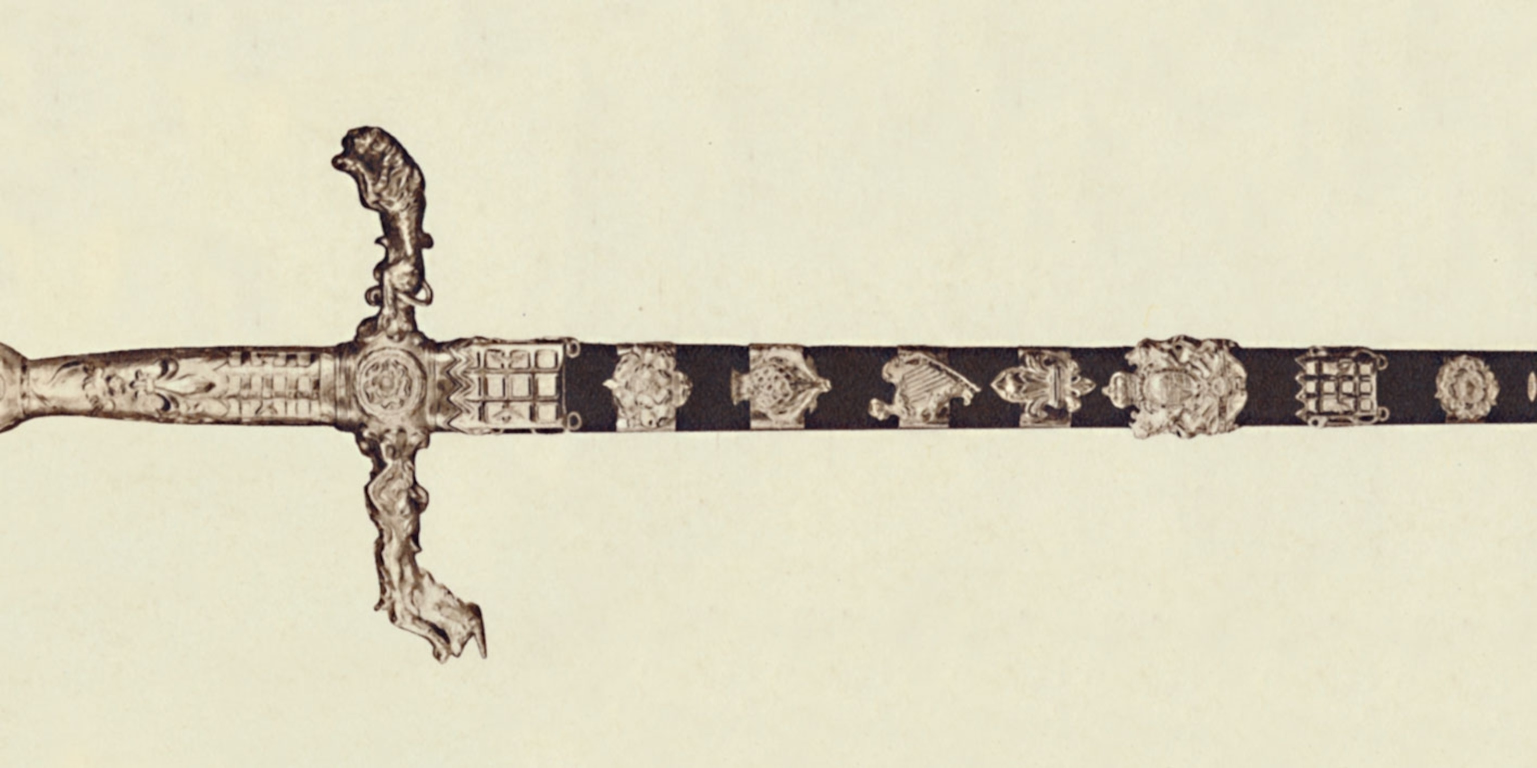 The history behind Charles’ coronation items robes, scepters, a spoon