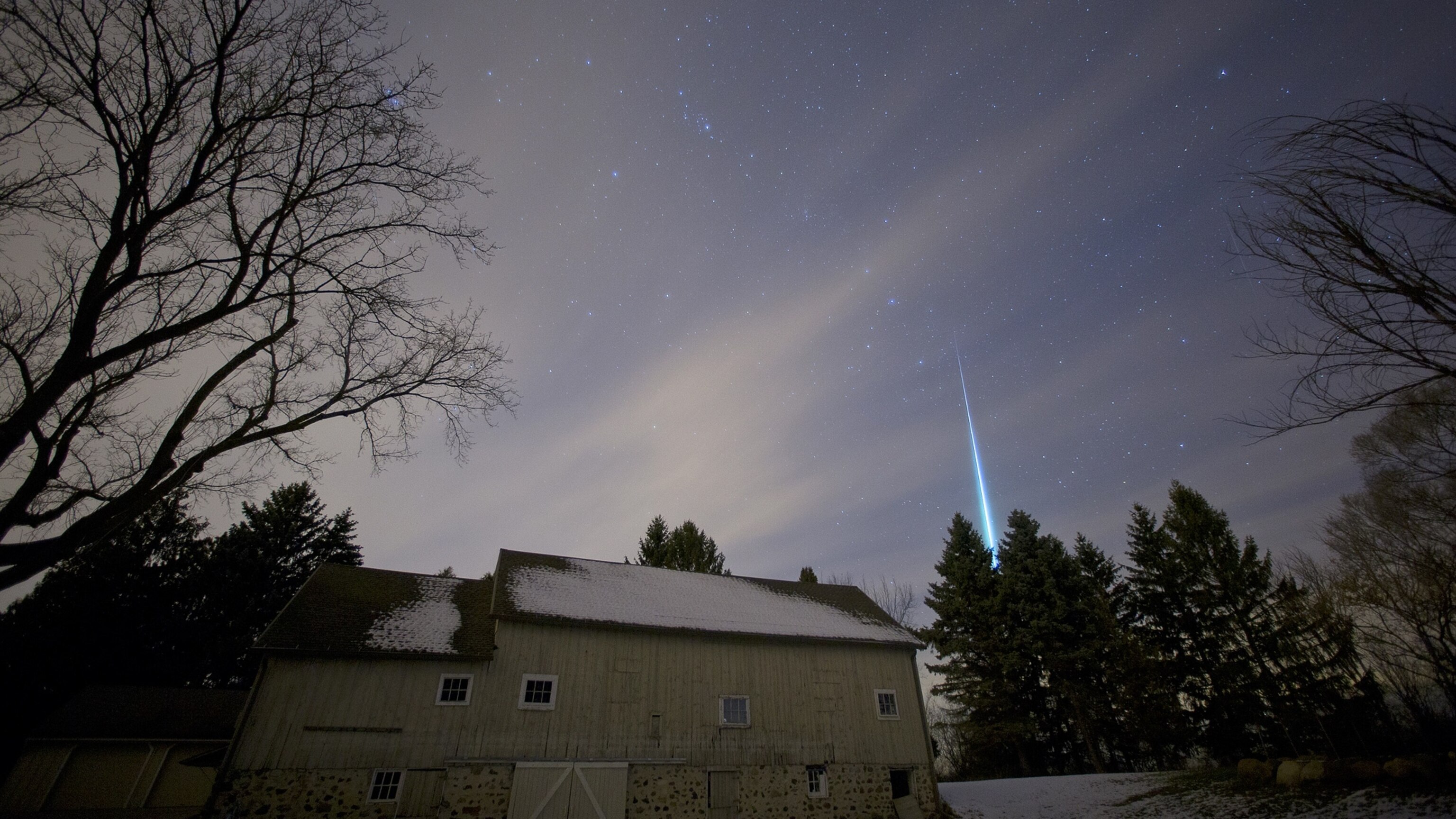 Pictures "Beautiful" Geminid Meteor Showers Grace Skies