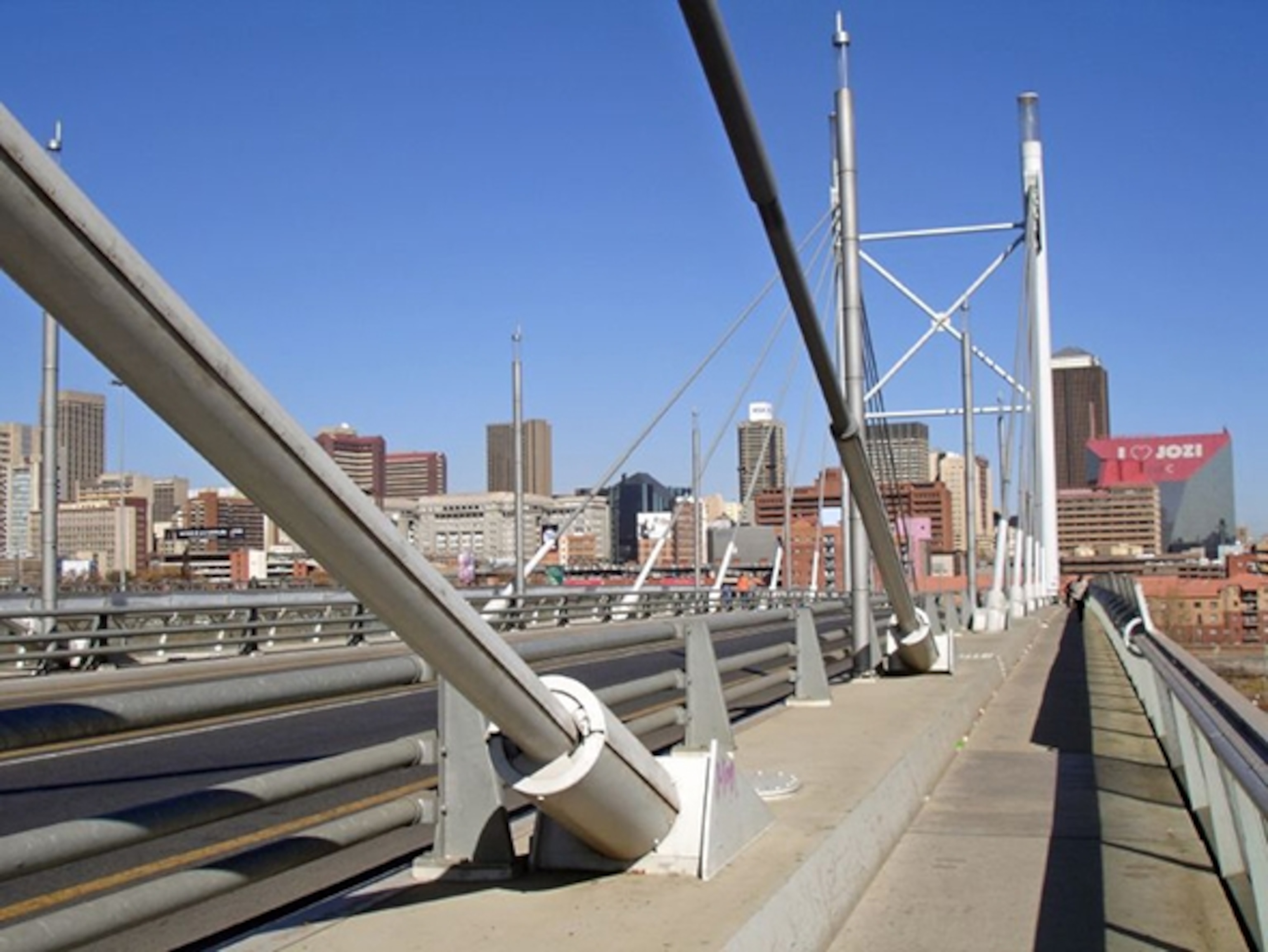 The Nelson Mandela Bridge honors the city's anti-apartheid revolutionary hero.  (Photograph by Von_, Flickr