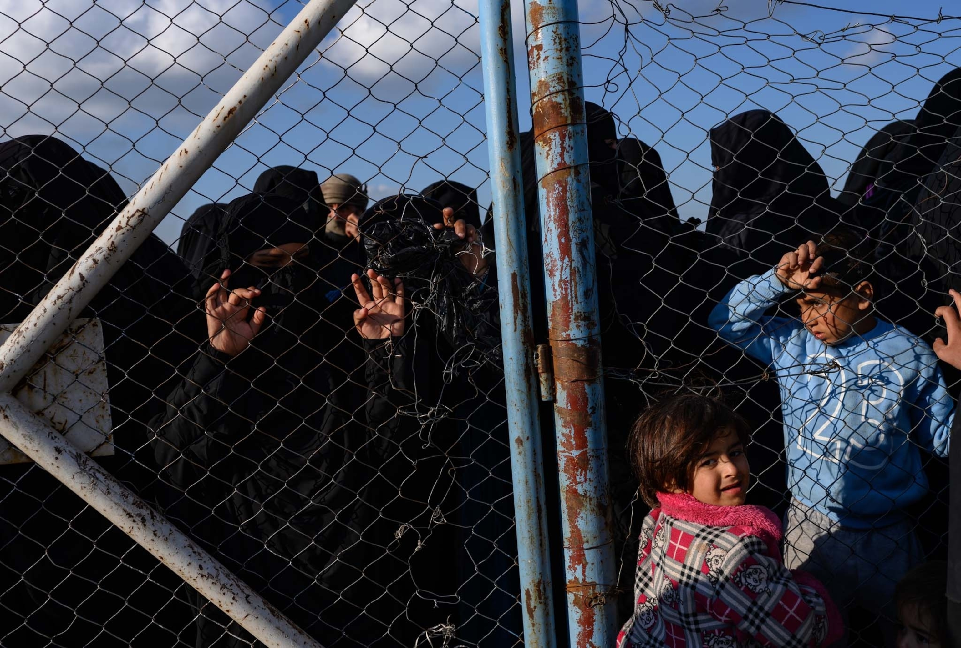 women and children of ISIS fighters