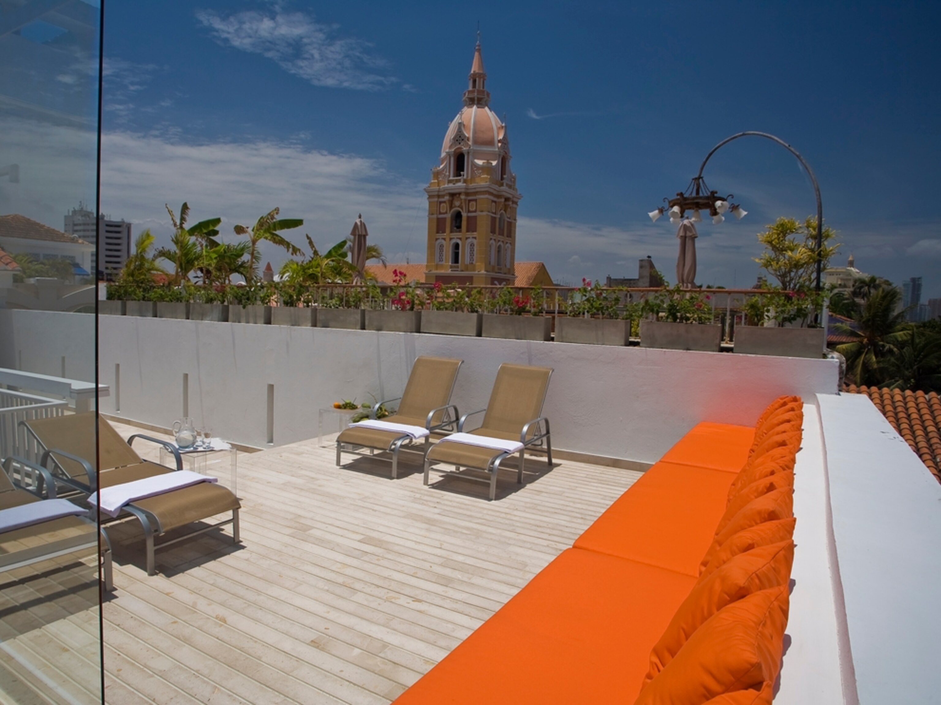 Colombia Delirio deck