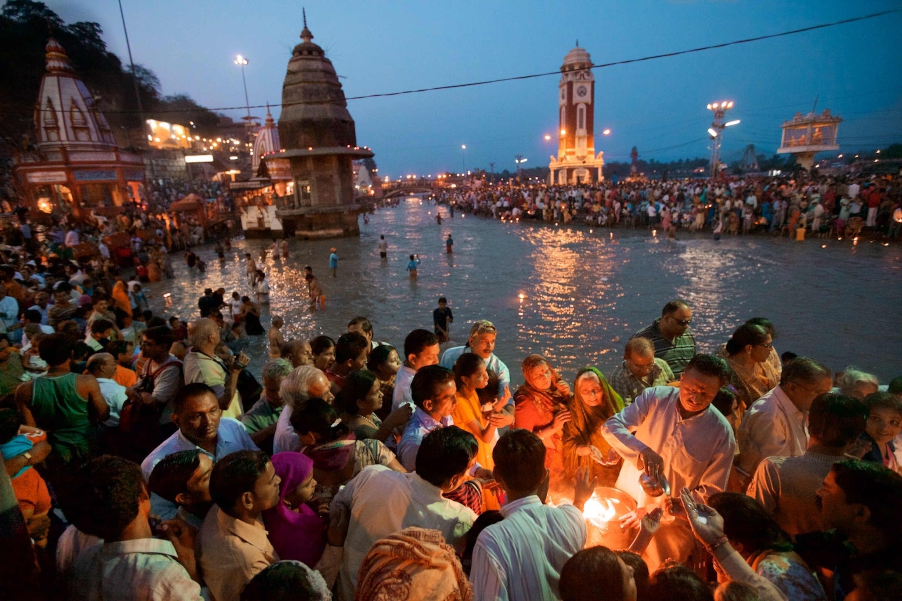 Indian Hindus at the ganga aarrti