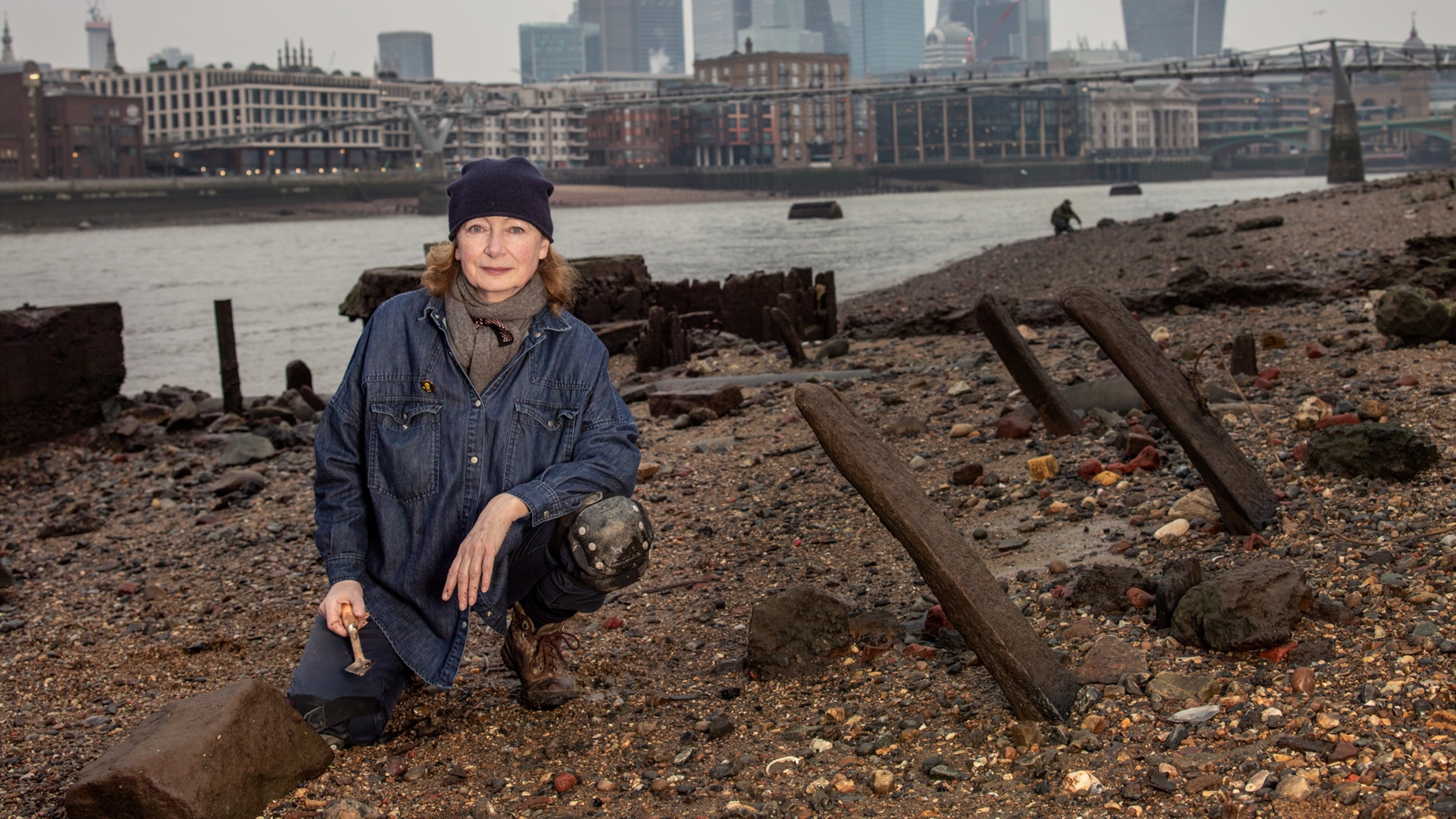 There’s a 10,000-person wait list to search for riches in London’s Thames