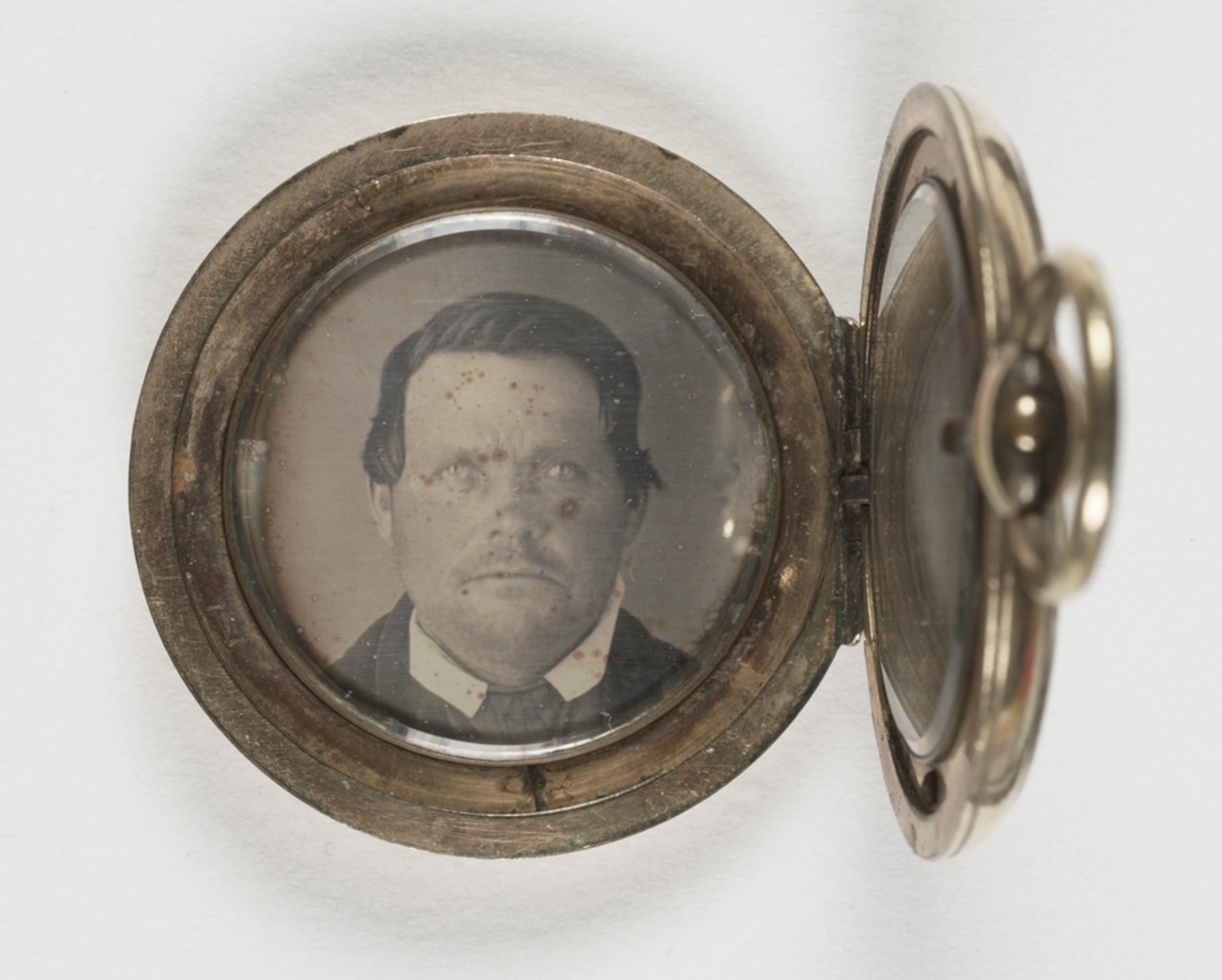 Louis Daguerre gallery picture: daguerreotype of unknown man