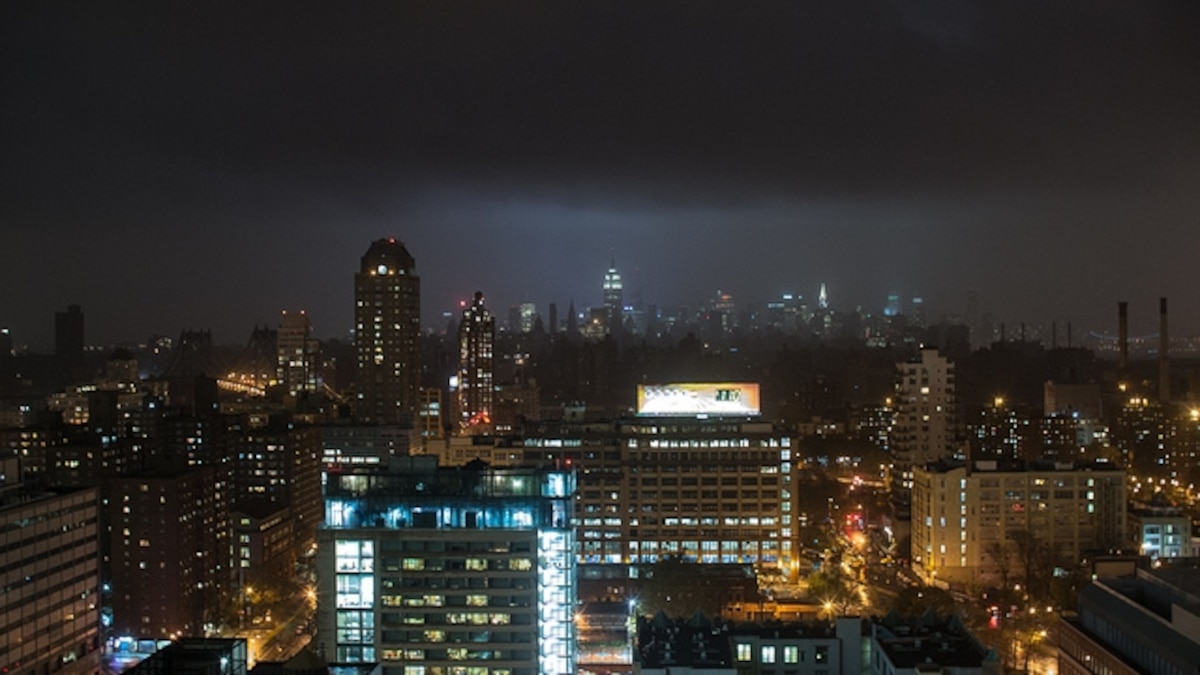 Hurricane Sandy Power Outages Escalate as Storm Makes Landfall