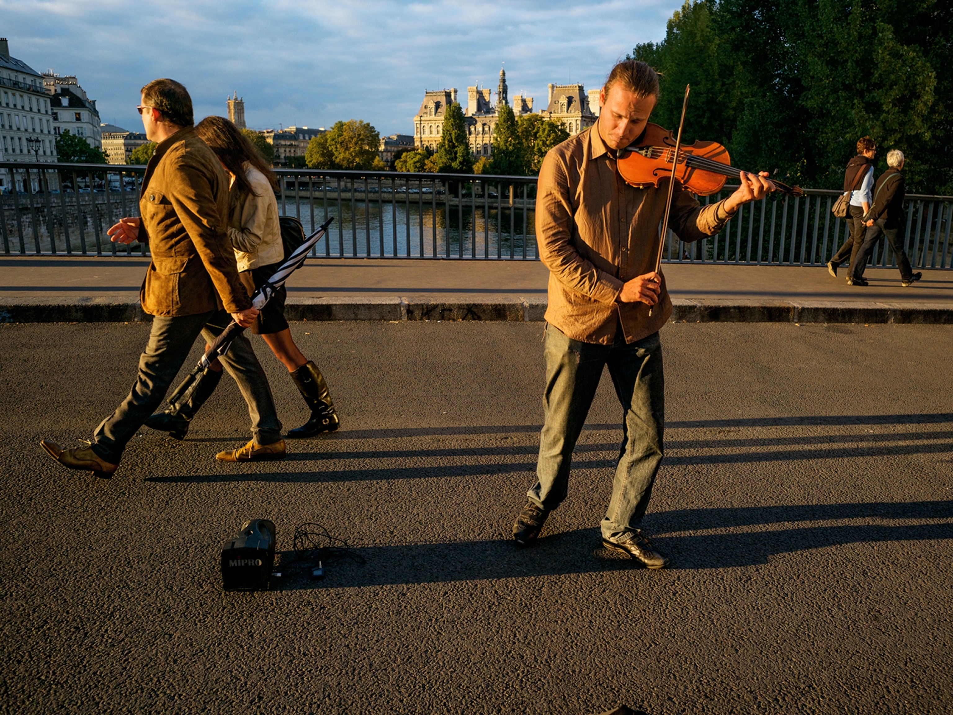 Violinist David Vinitzki