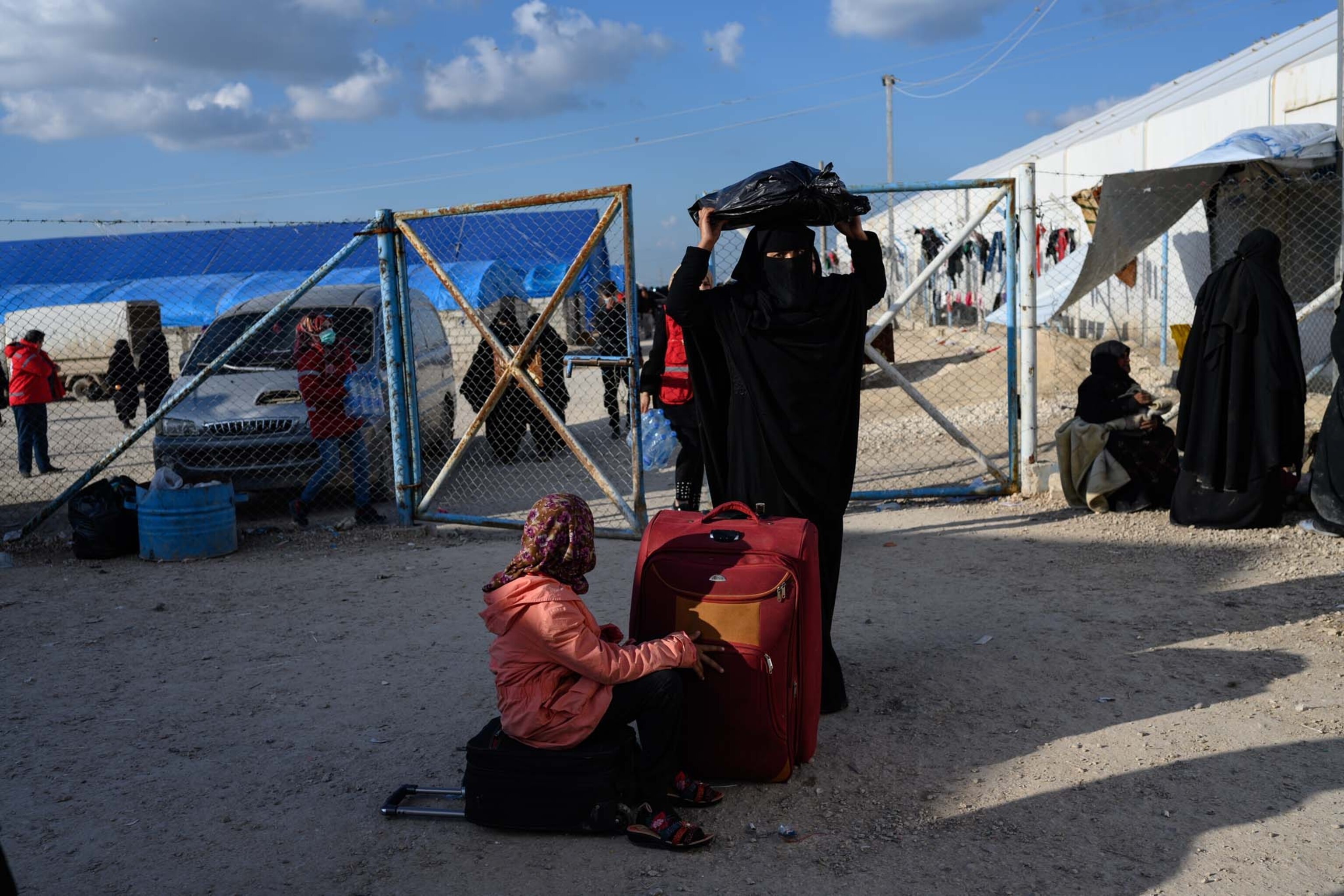 women and children of ISIS fighters