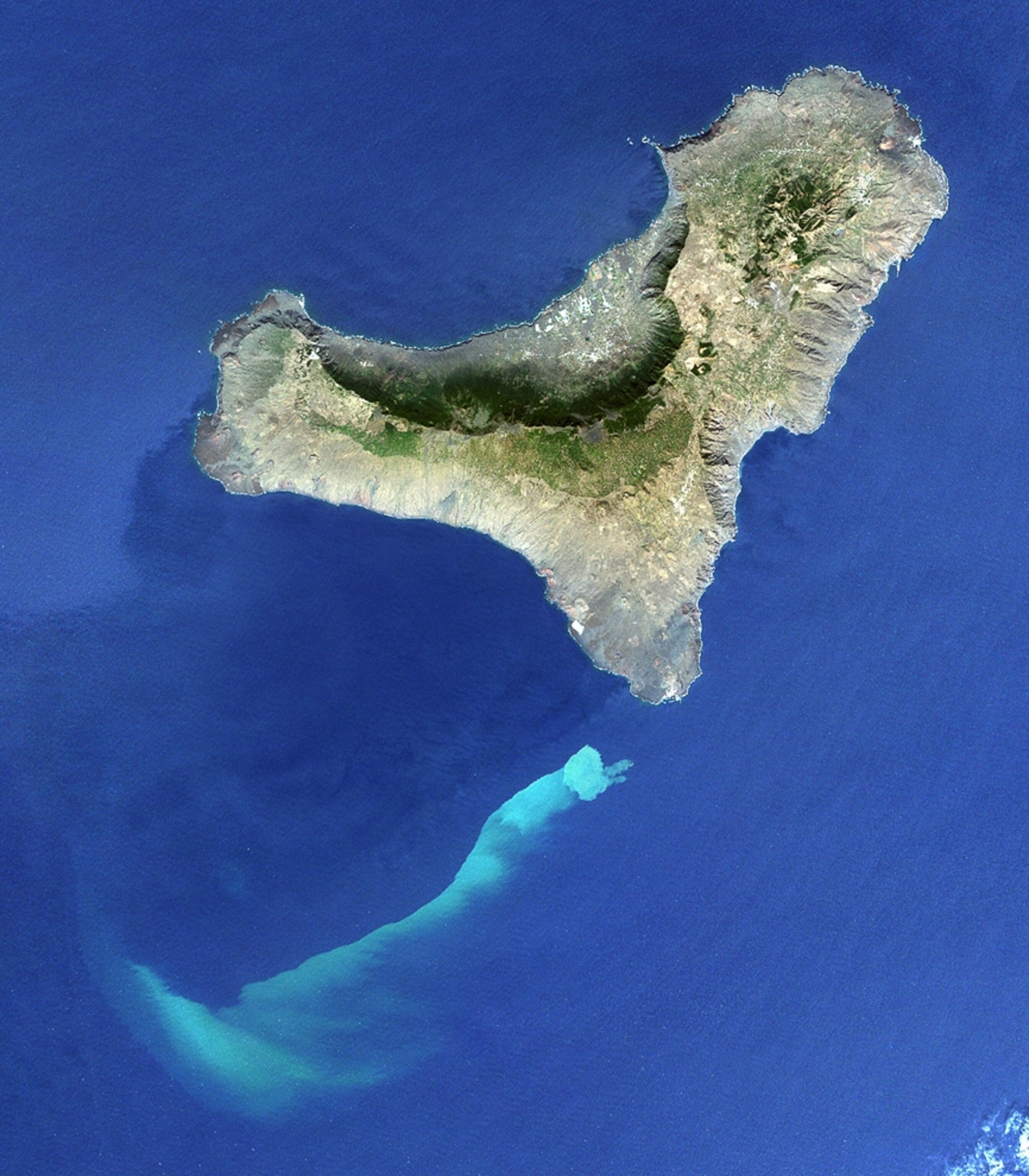 Volcano picture: huge stain off the Canary Islands, at site of underwater eruption