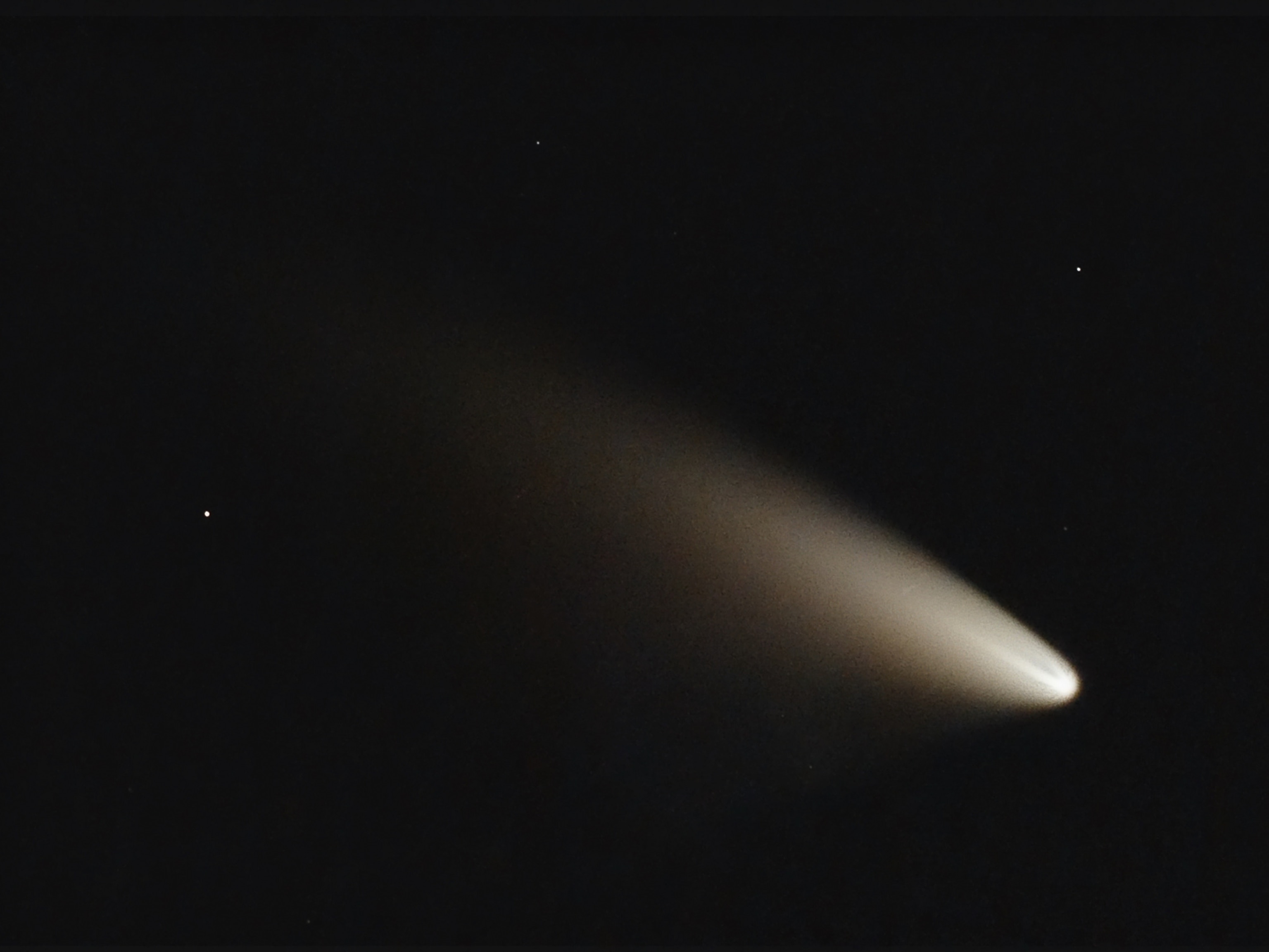 A picture the comet’s atmosphere and tail