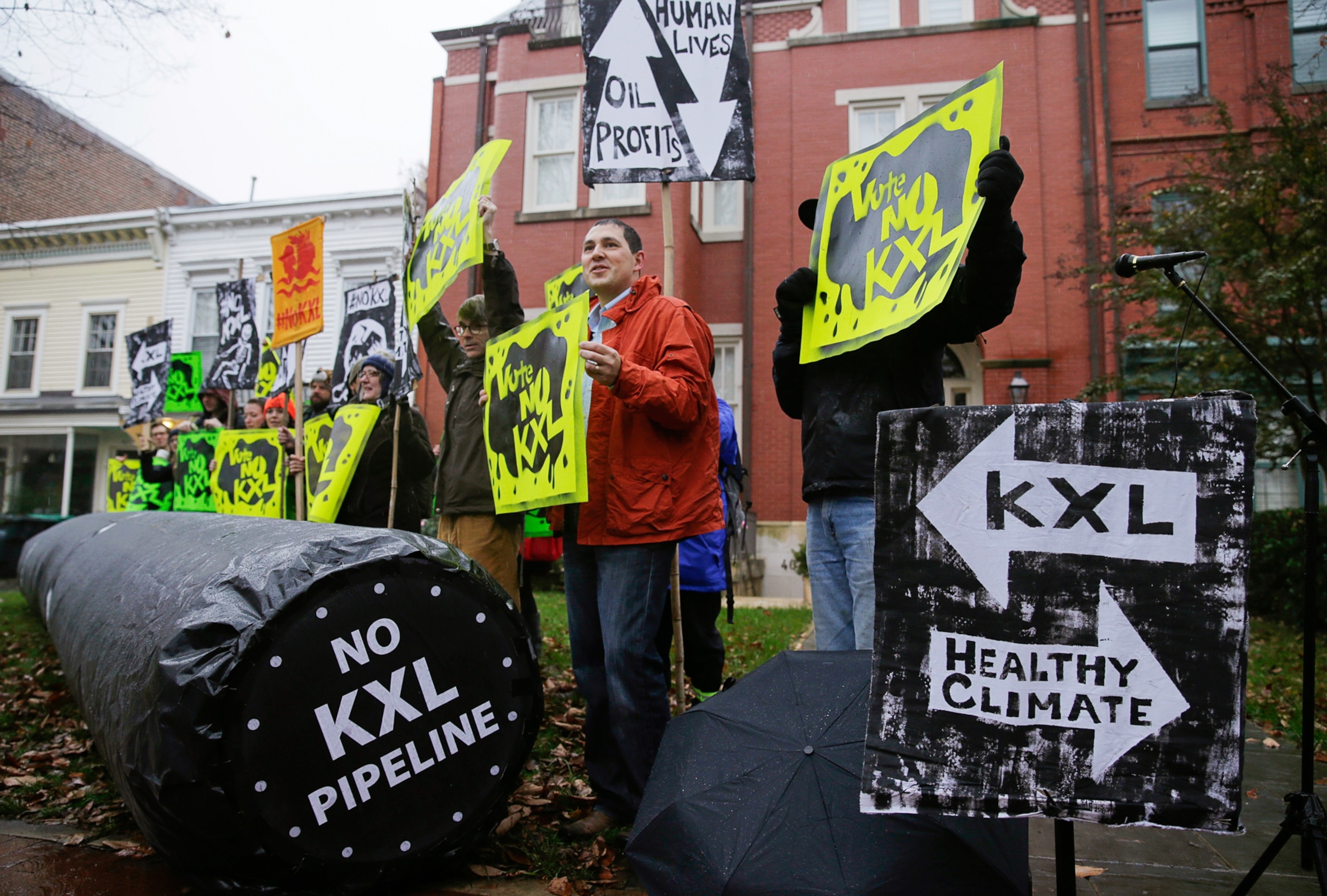 President Barack Obama arriving at the TransCanada Stillwater Pipe Yard in Cushing, Oklahoma.