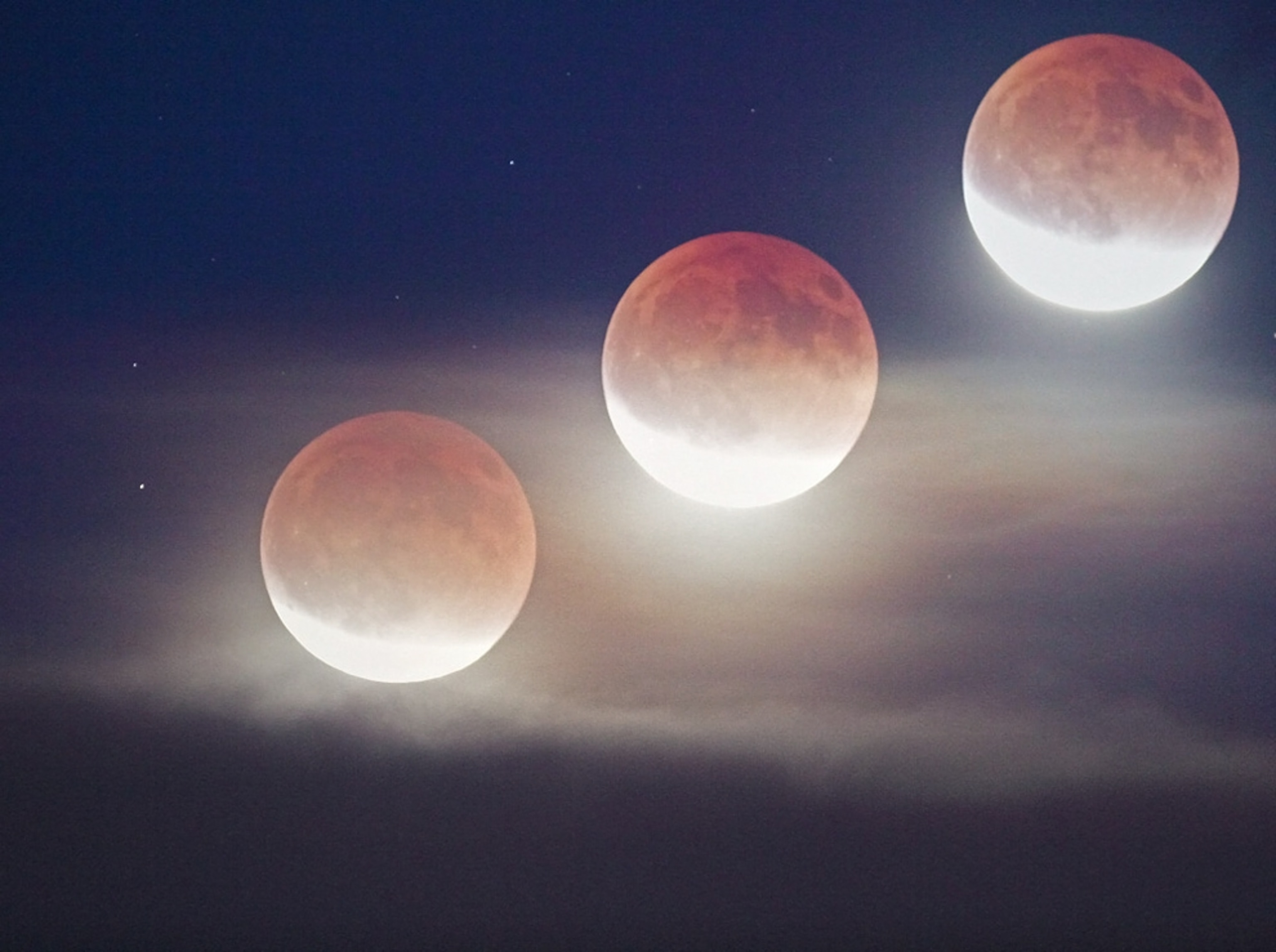 Lunar eclipse picture: full moon over Sweden