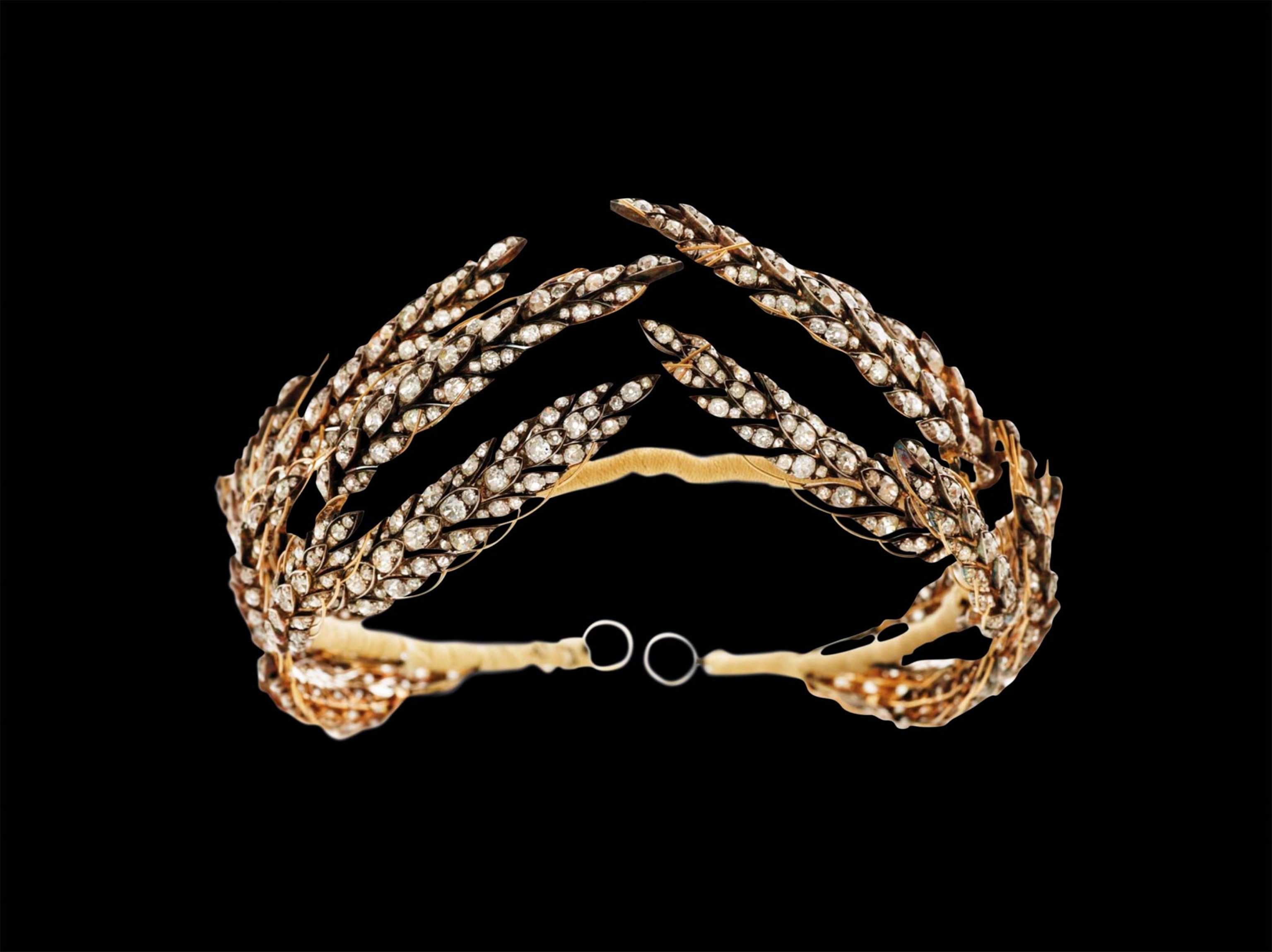 A tiara belonging to Pauline Bonaparte includes ears of wheat.