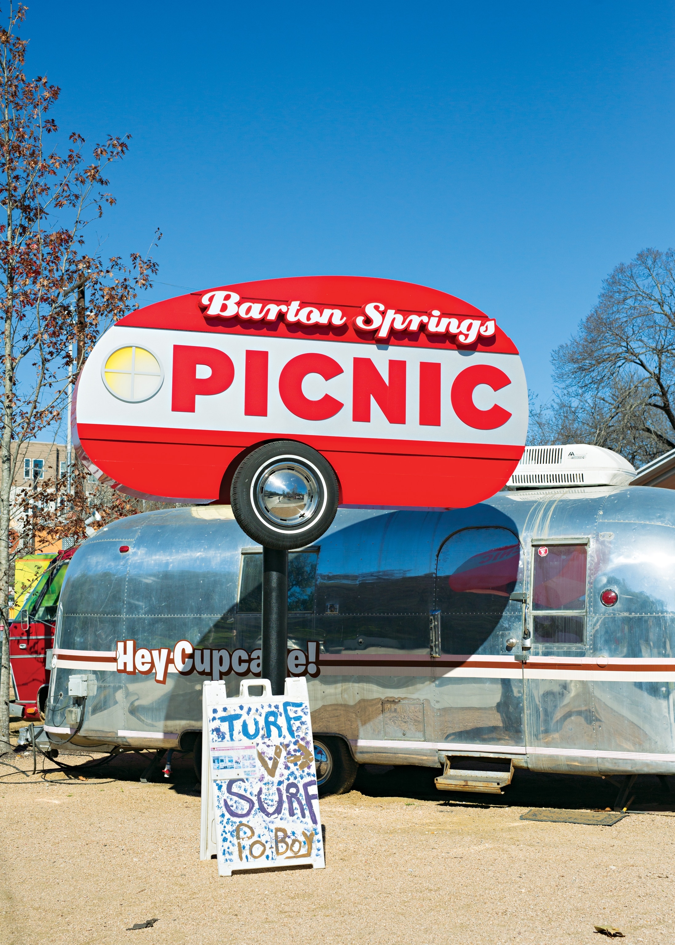 a food truck at the Picnic