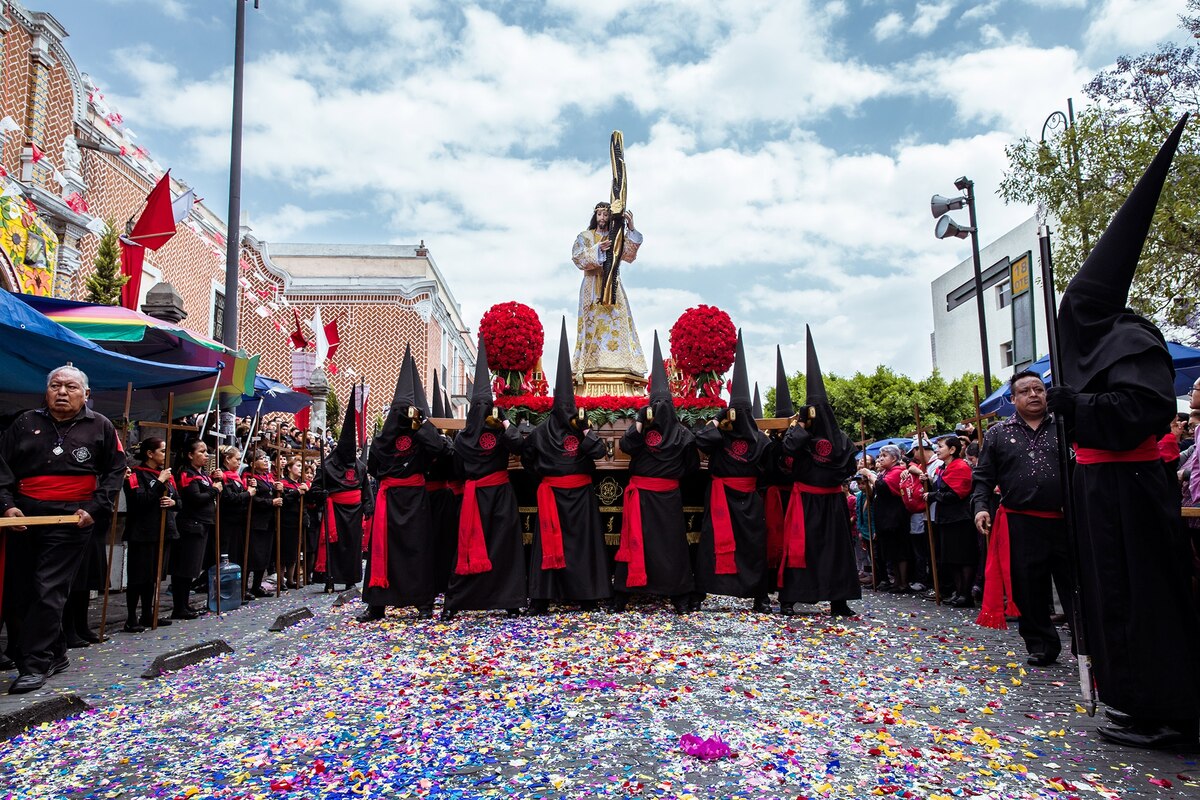 Pictures Of The Brotherhood Of Nazarenes In Puebla Mexico