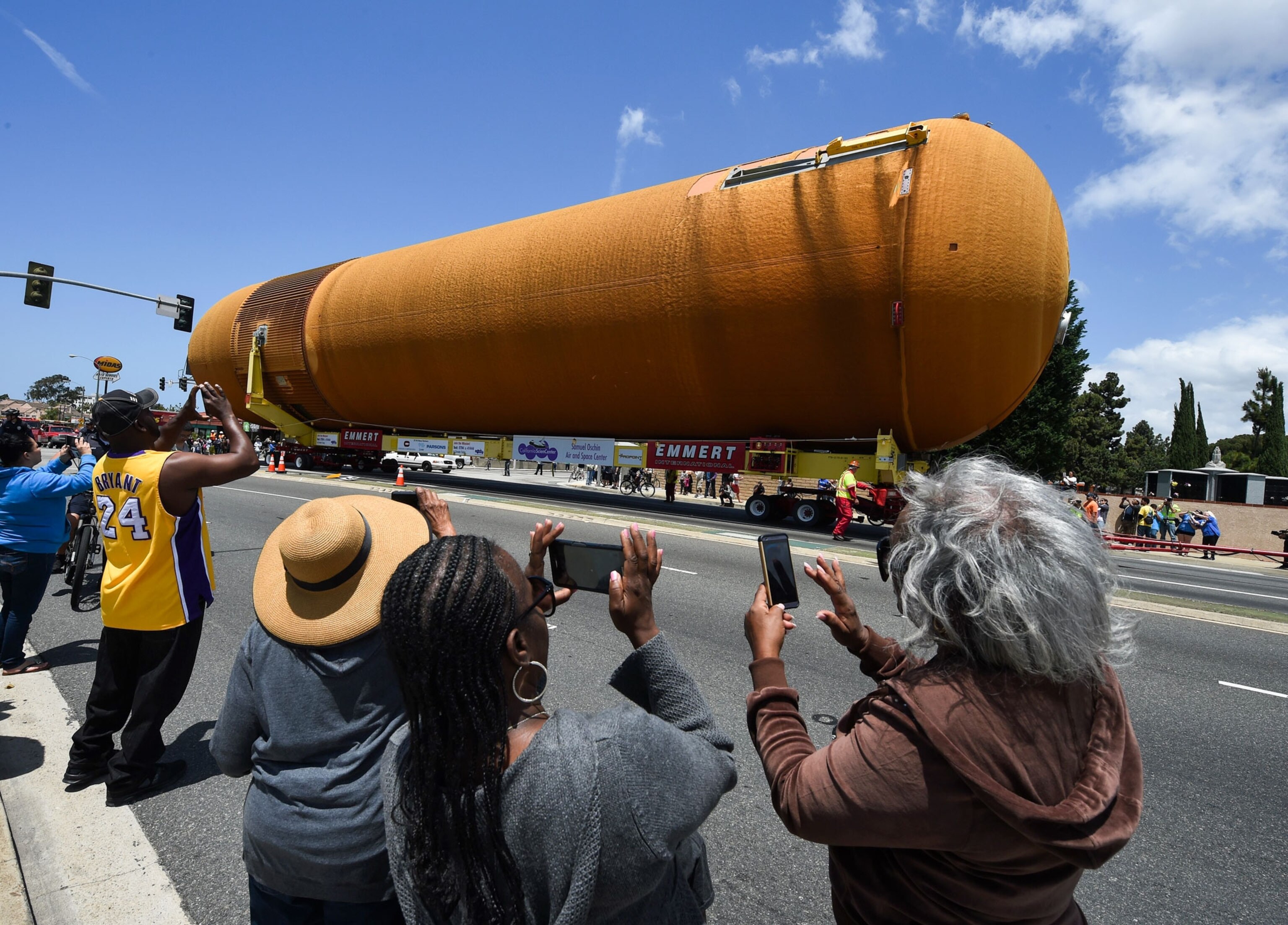a space shuttle fuel tank transported through Los Angeles