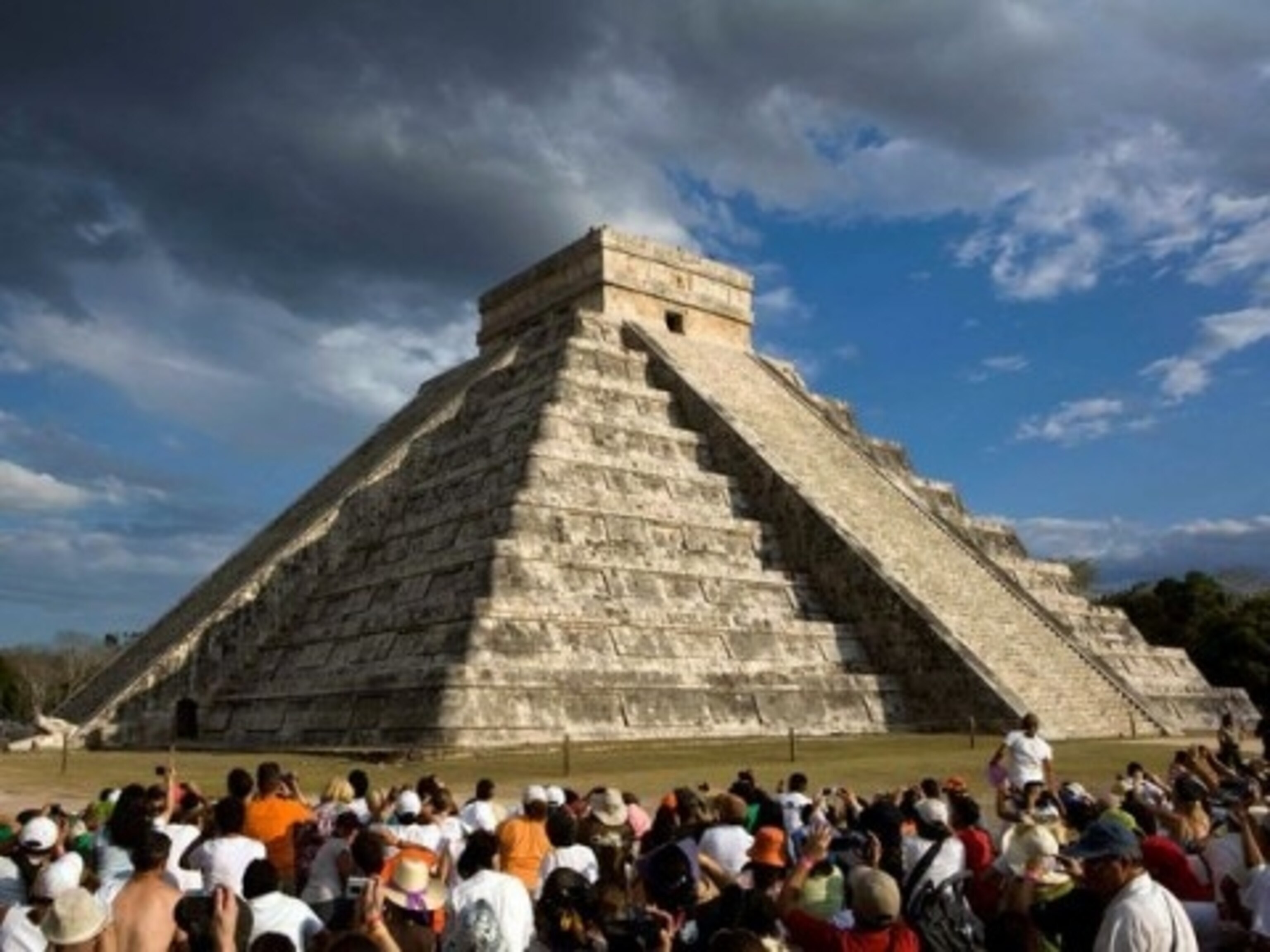 Kukulkan Pyramid in Chichen Itza