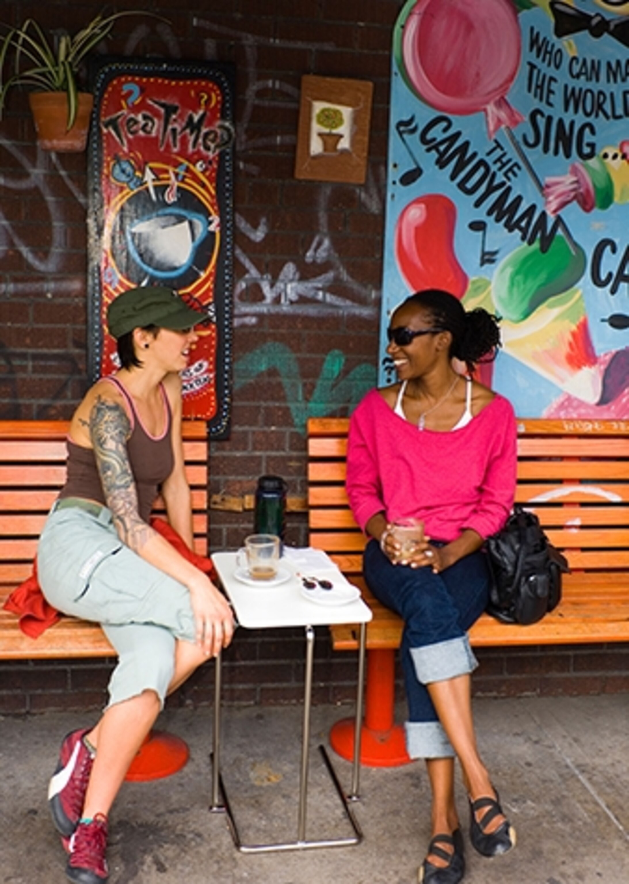 Sidewalk scenes in the Ossington and Kensington Market neighborhoods (Photograph by Chris Cheadle, Alamy)