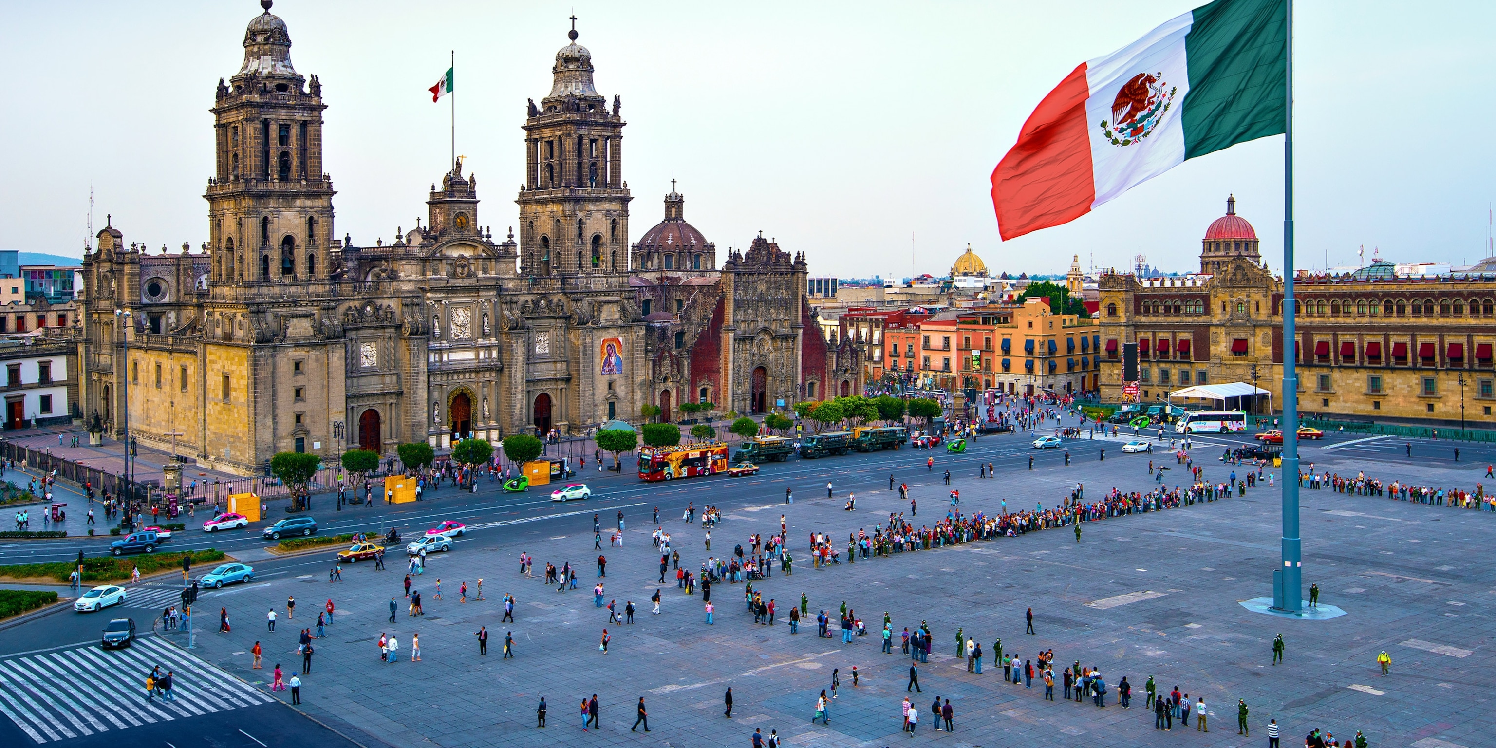 World S Best Worst Places For Expats To Live In 2022   Metropolitan Cathedral Zocalo Mexico City 2x1.JPG