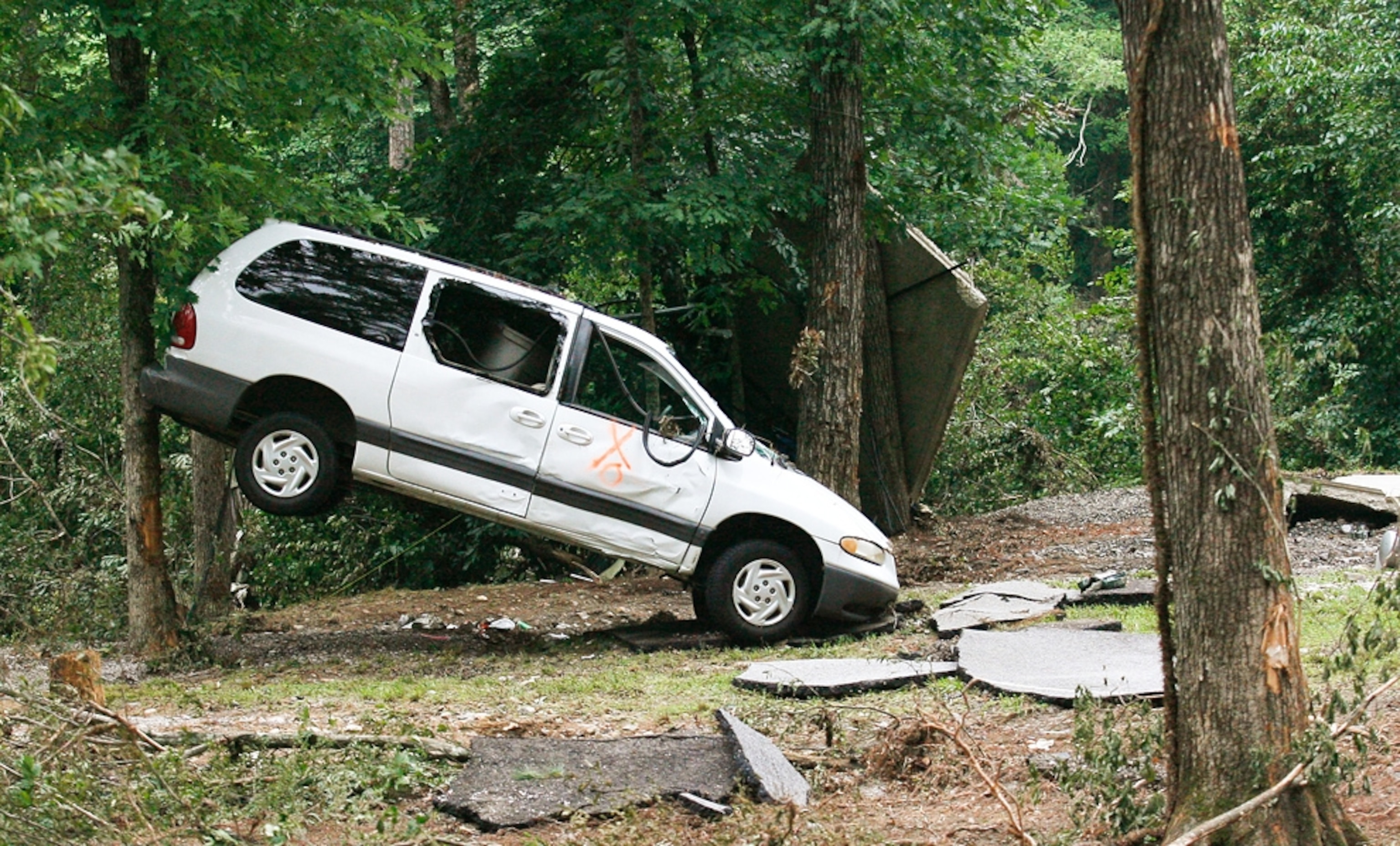 a minivan carried by the Arkansas flash flood flood