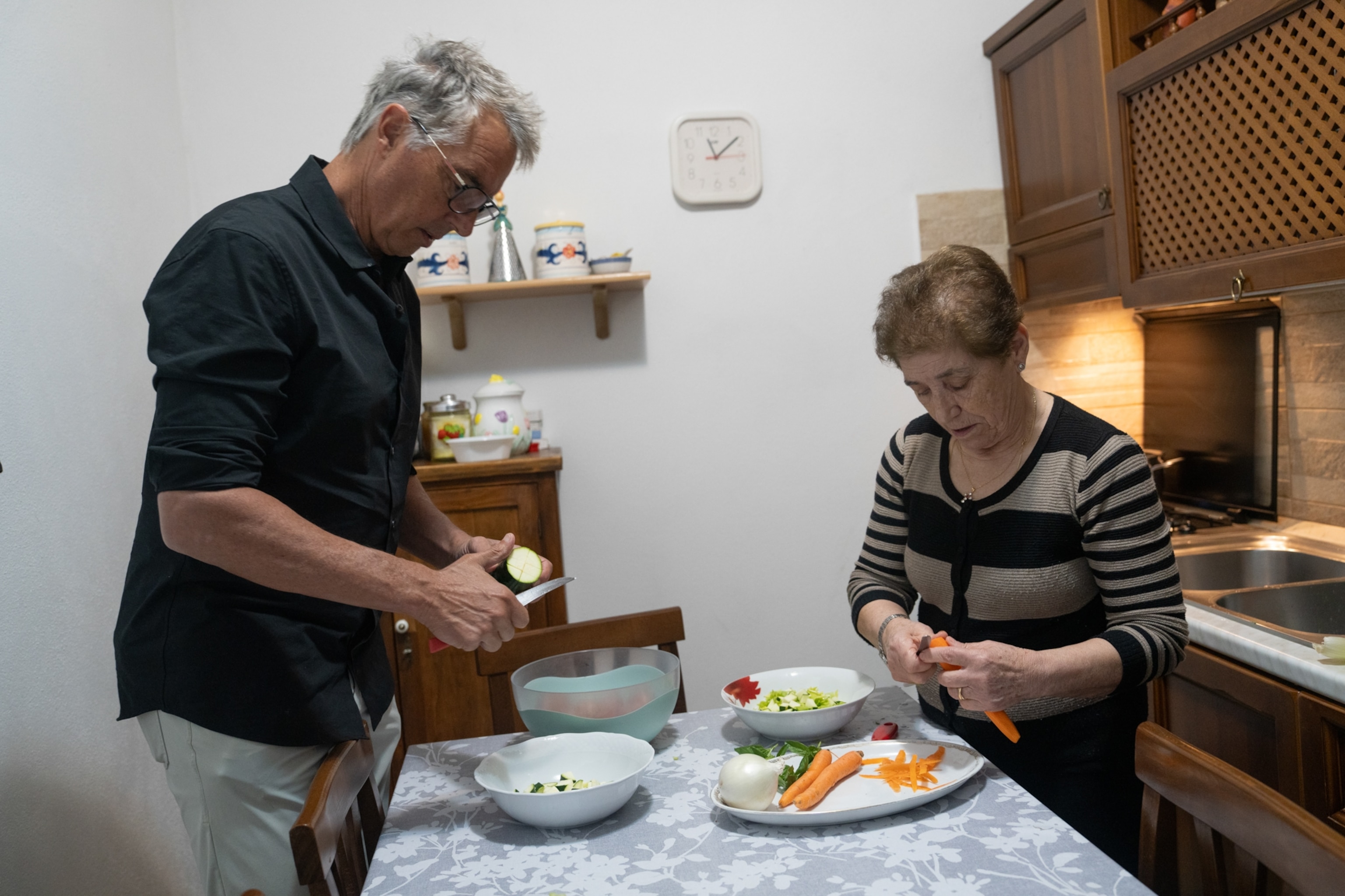 Dan Buettner making a traditional minestrone with Anna Maria Fillia in Bolotona