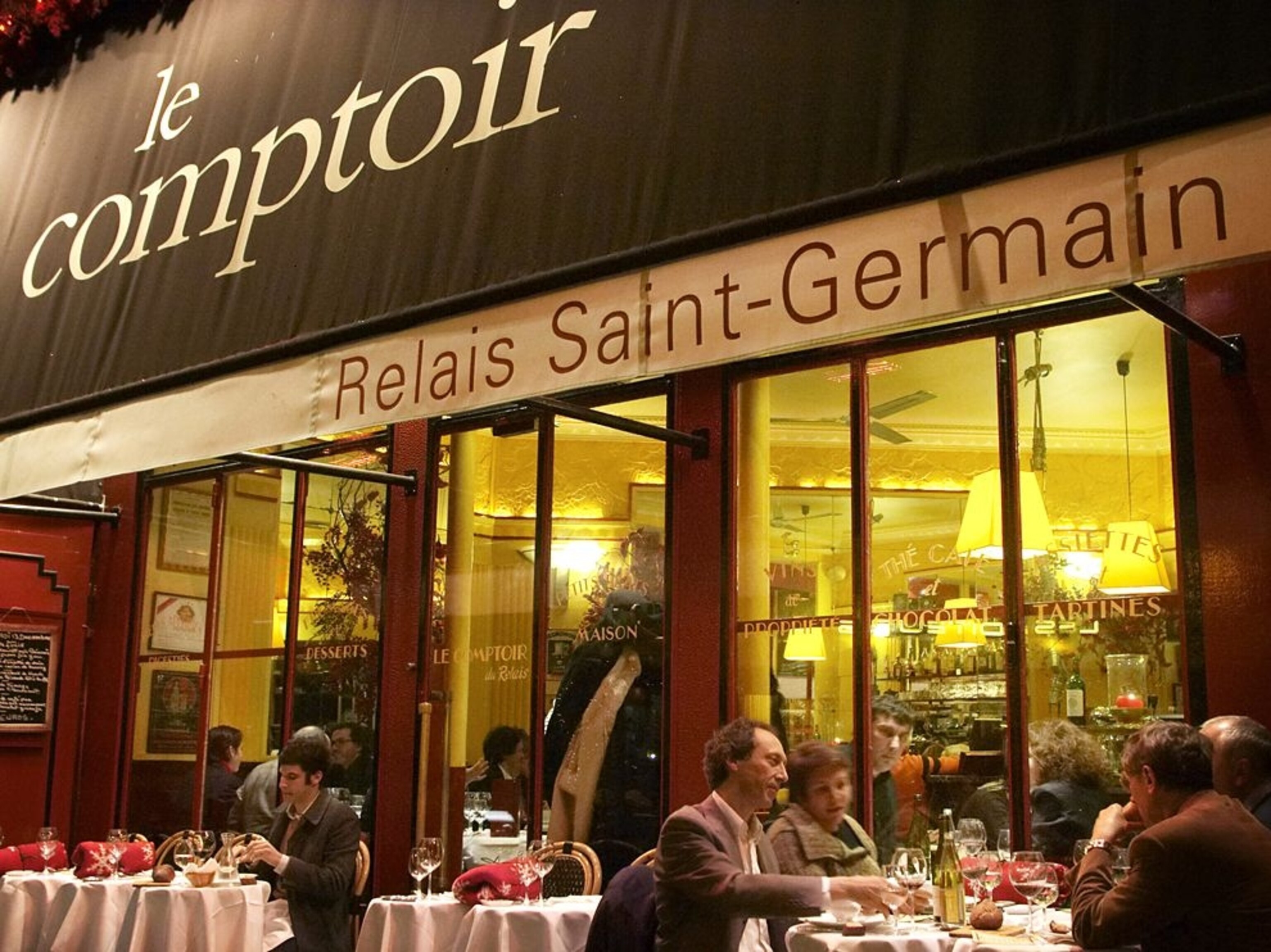 diners at a Parisian bistro