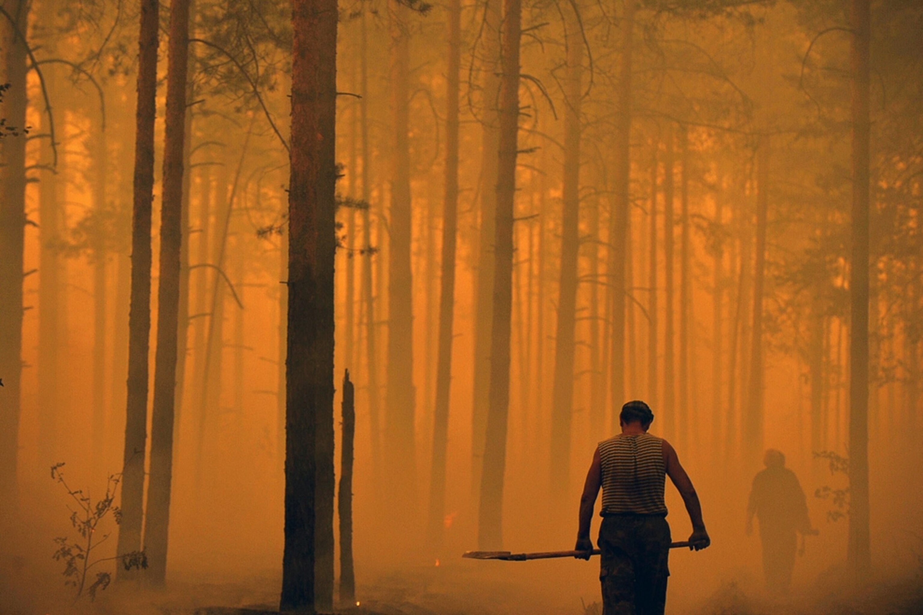 wildfire-pictures-russia-burns-moscow-chokes