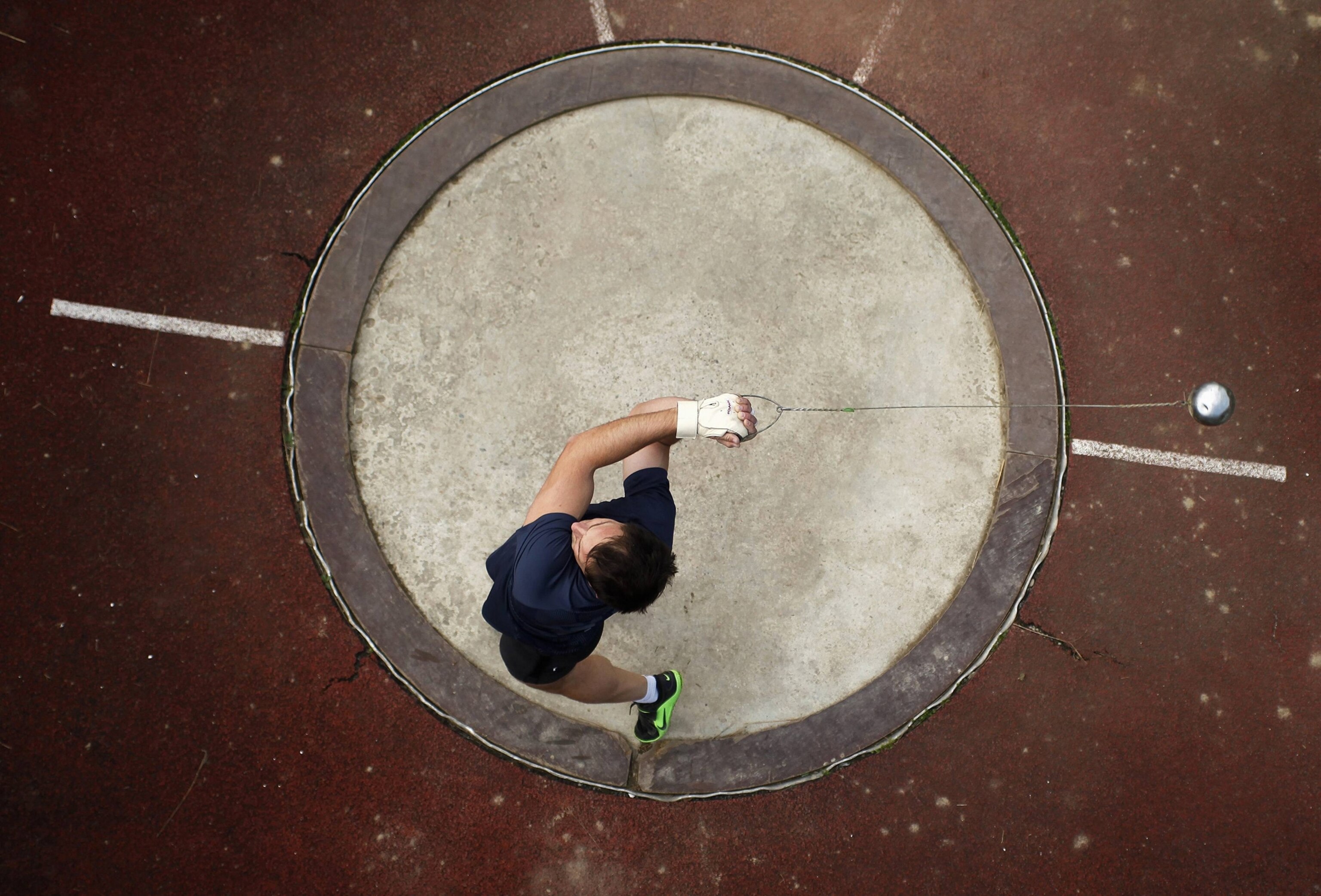 Olympics picture (hammer throw athlete) -- for gallery of best news pictures of April 2012